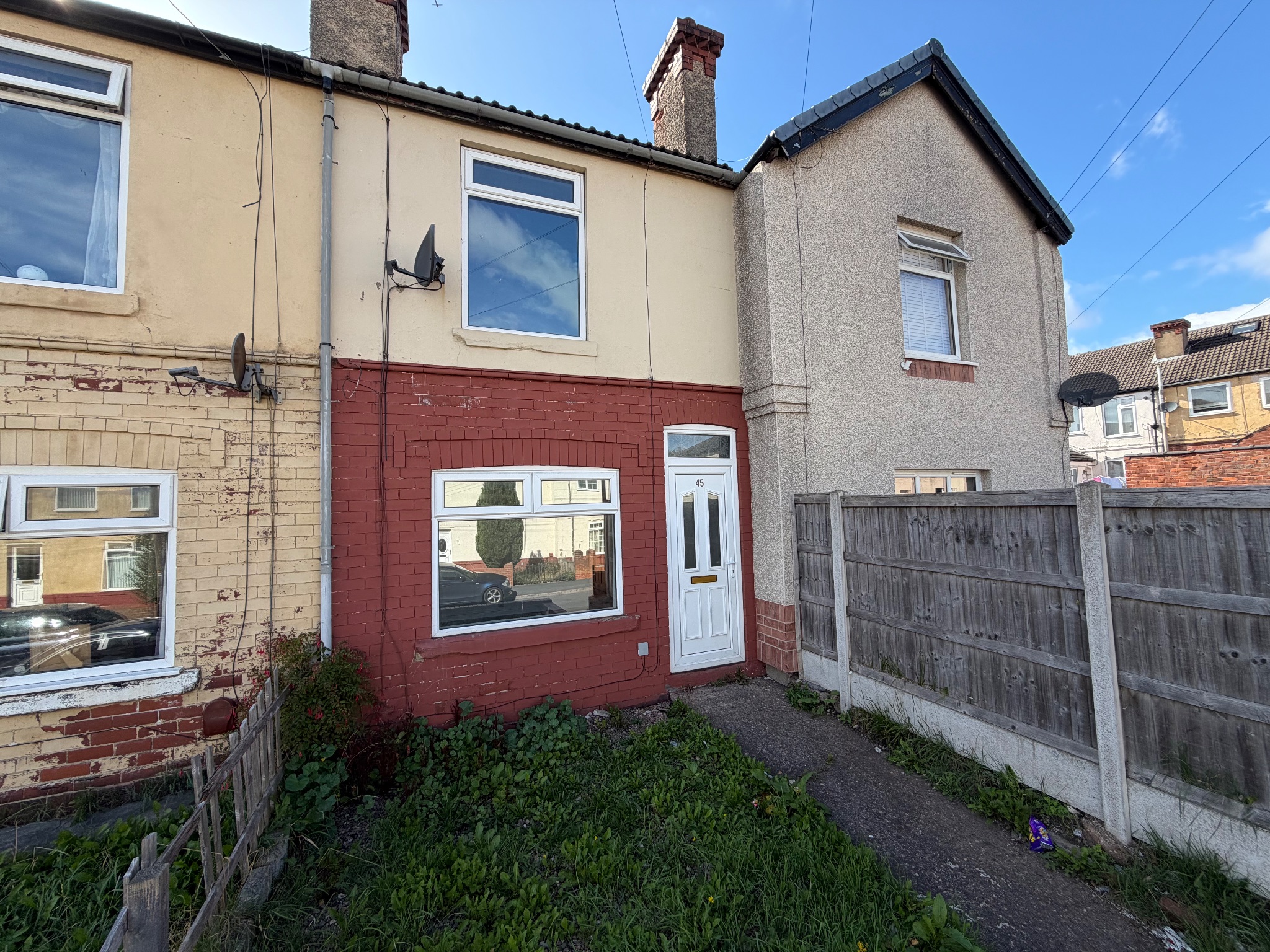 2 bedroom mid terraced house To Let in Doncaster - Property photograph.