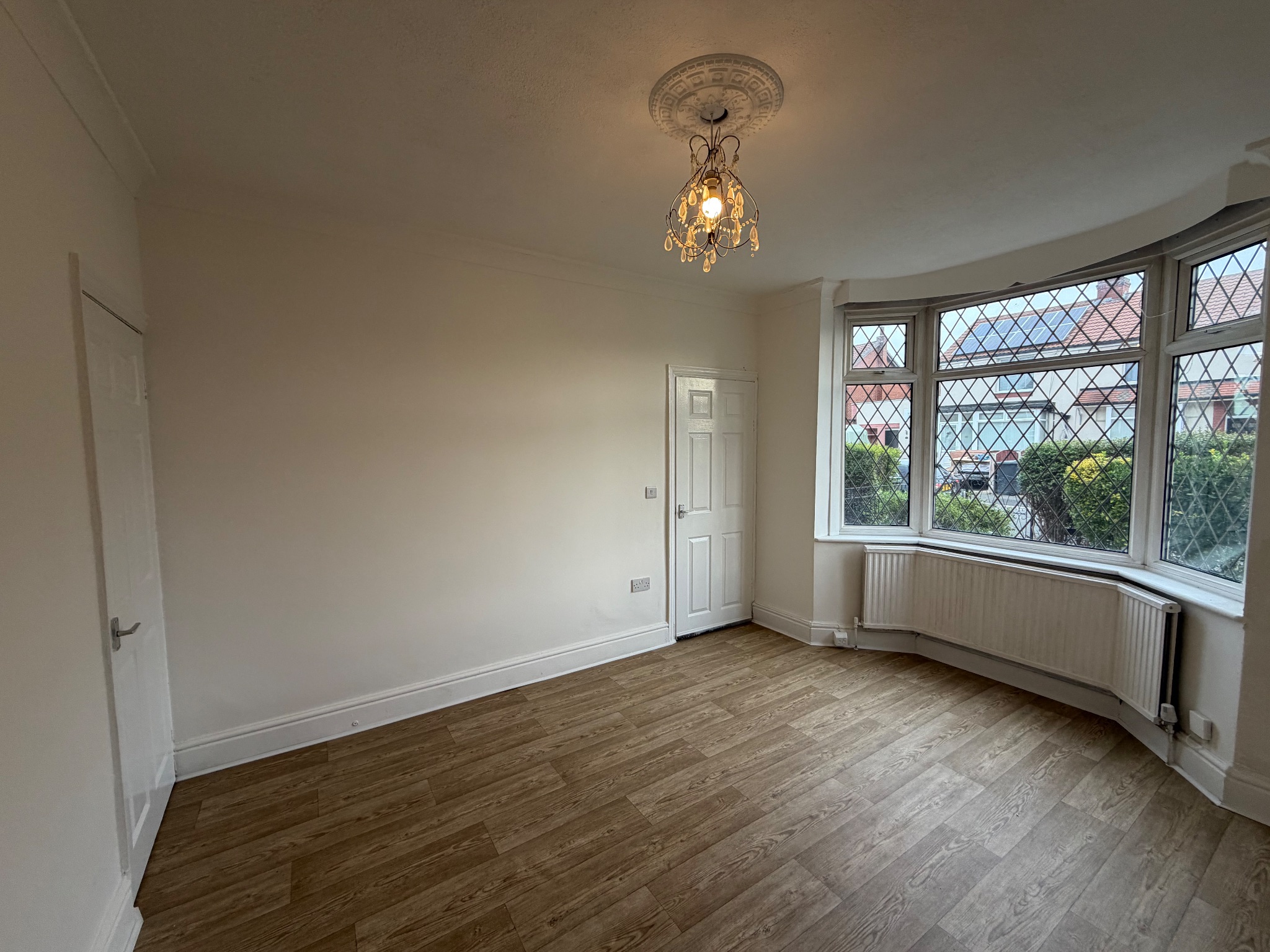 3 bedroom mid terraced house To Let in Doncaster - Property photograph.