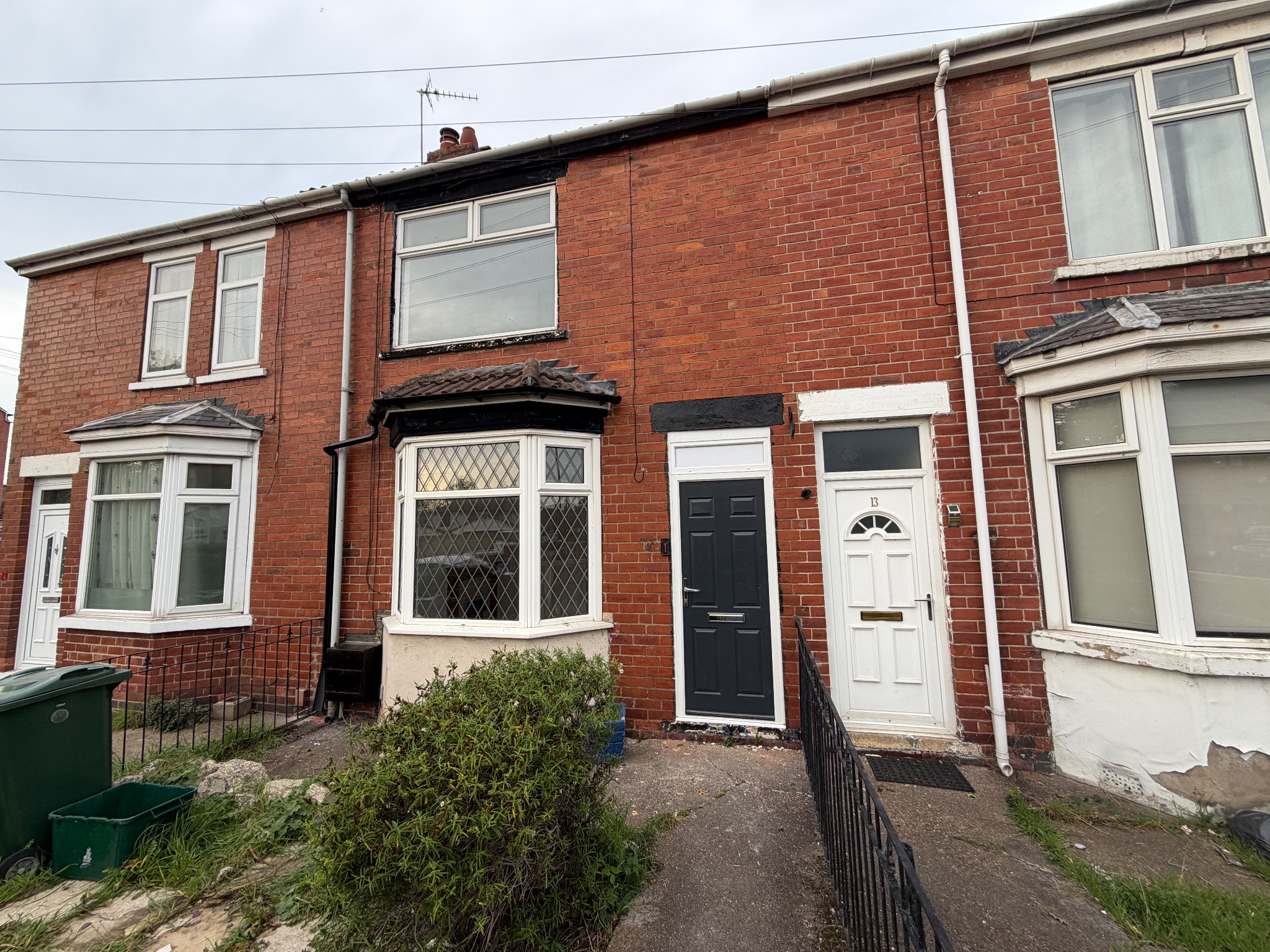 3 bedroom mid terraced house To Let in Doncaster - Property photograph.