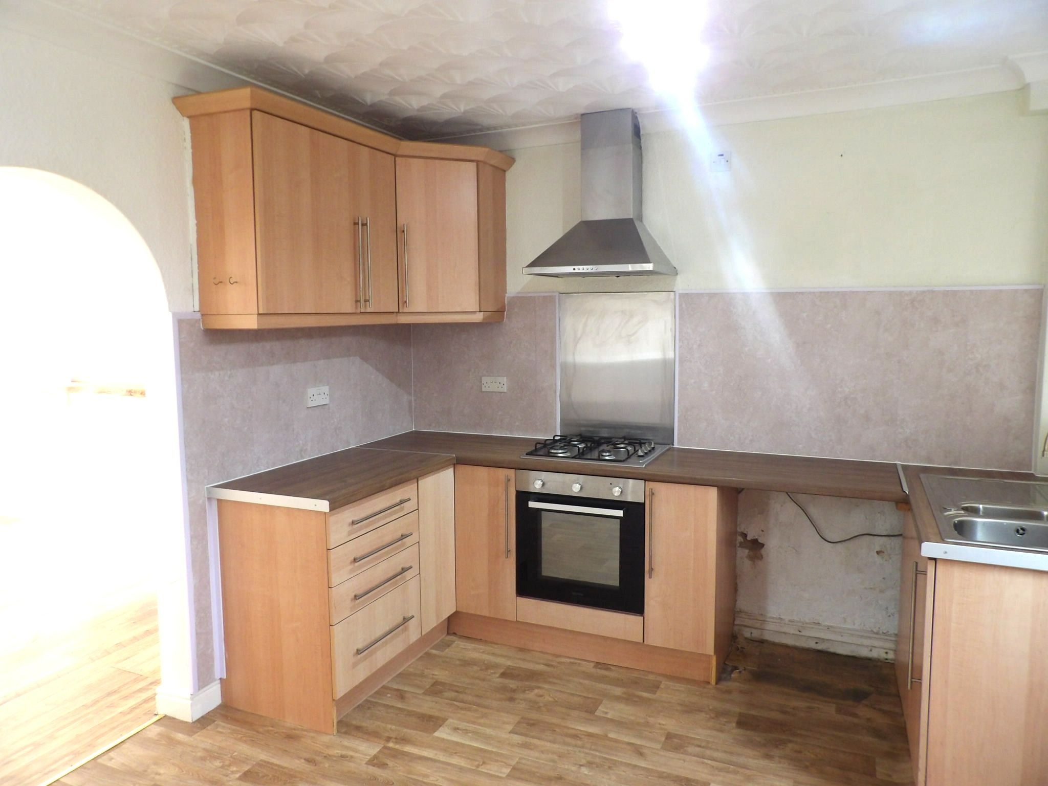 2 bedroom semi-detached house To Let in Doncaster - Property photograph.