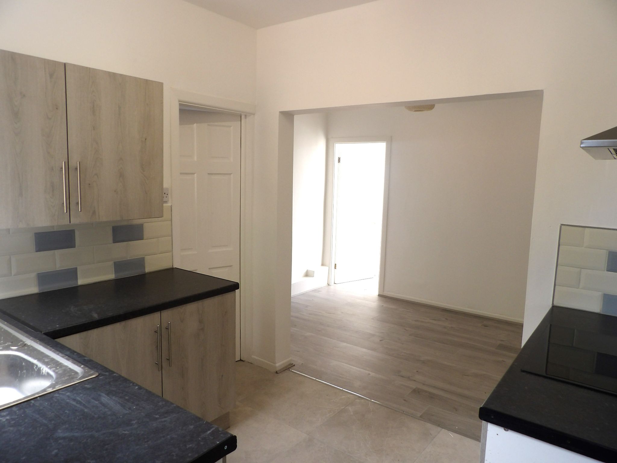1 bedroom ground floor flat/apartment To Let in Doncaster - Property photograph.