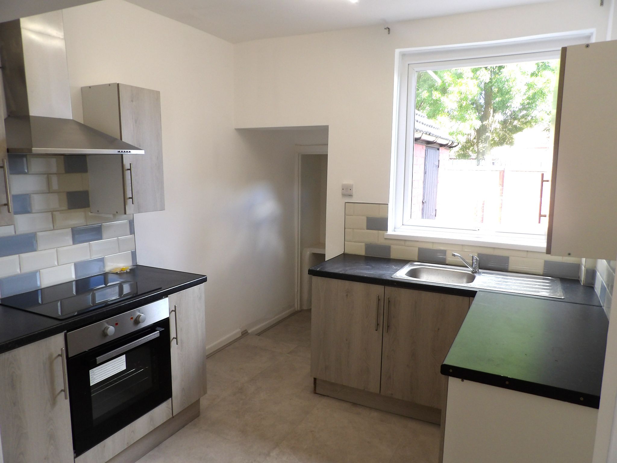 1 bedroom ground floor flat/apartment To Let in Doncaster - Property photograph.