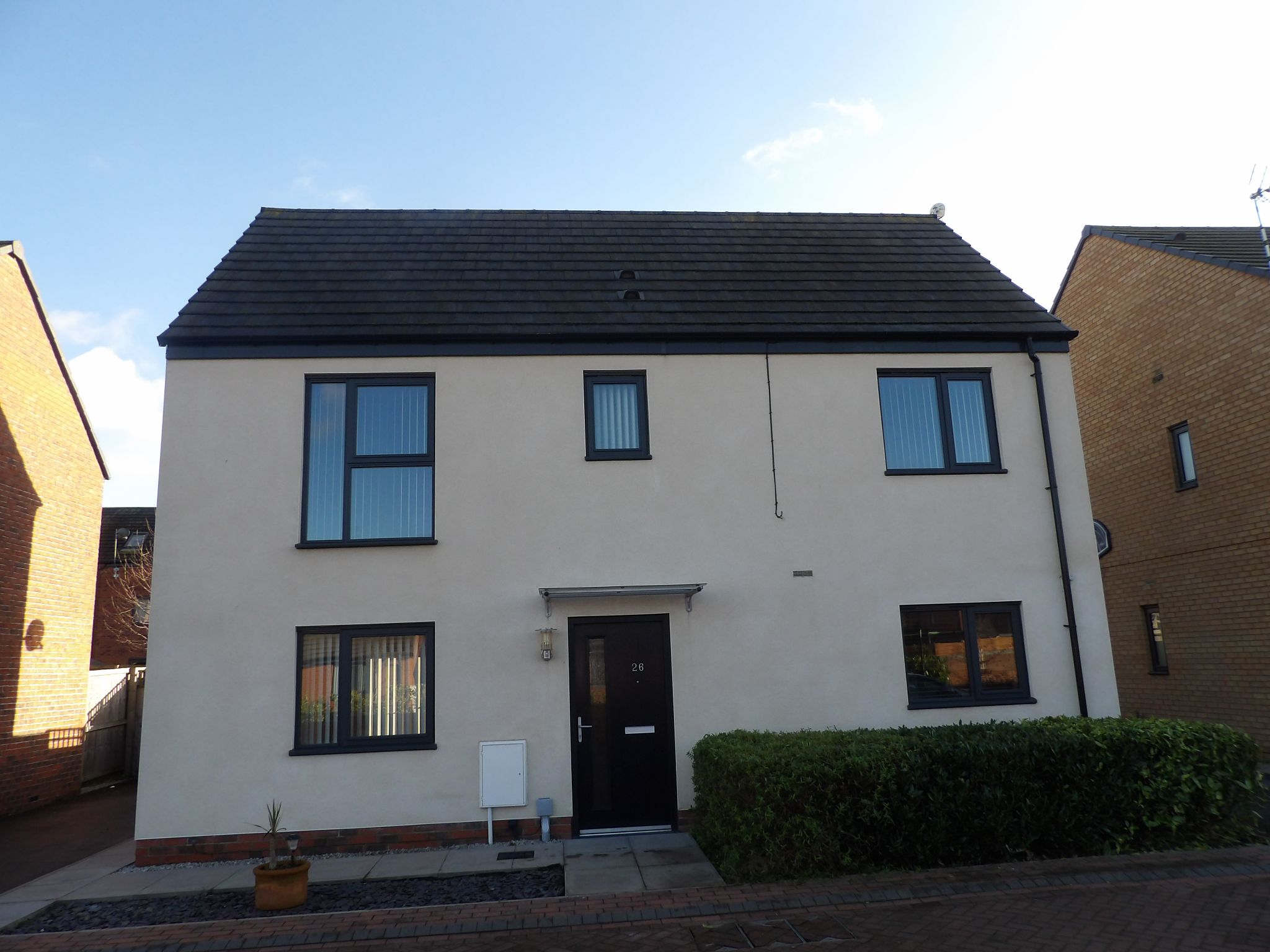 3 bedroom detached house To Let in Doncaster - Property photograph.