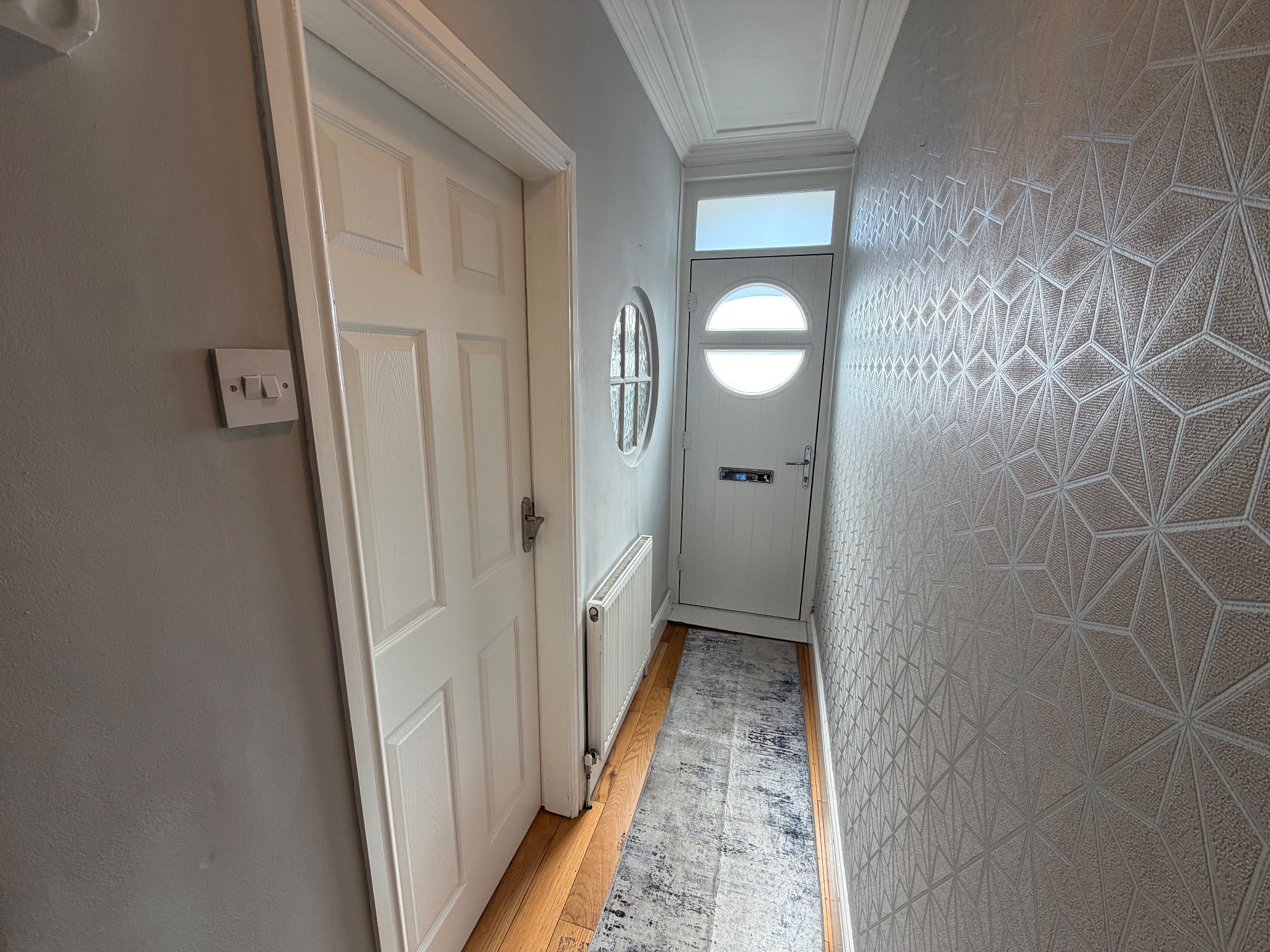 3 bedroom mid terraced house To Let in Doncaster - Property photograph.