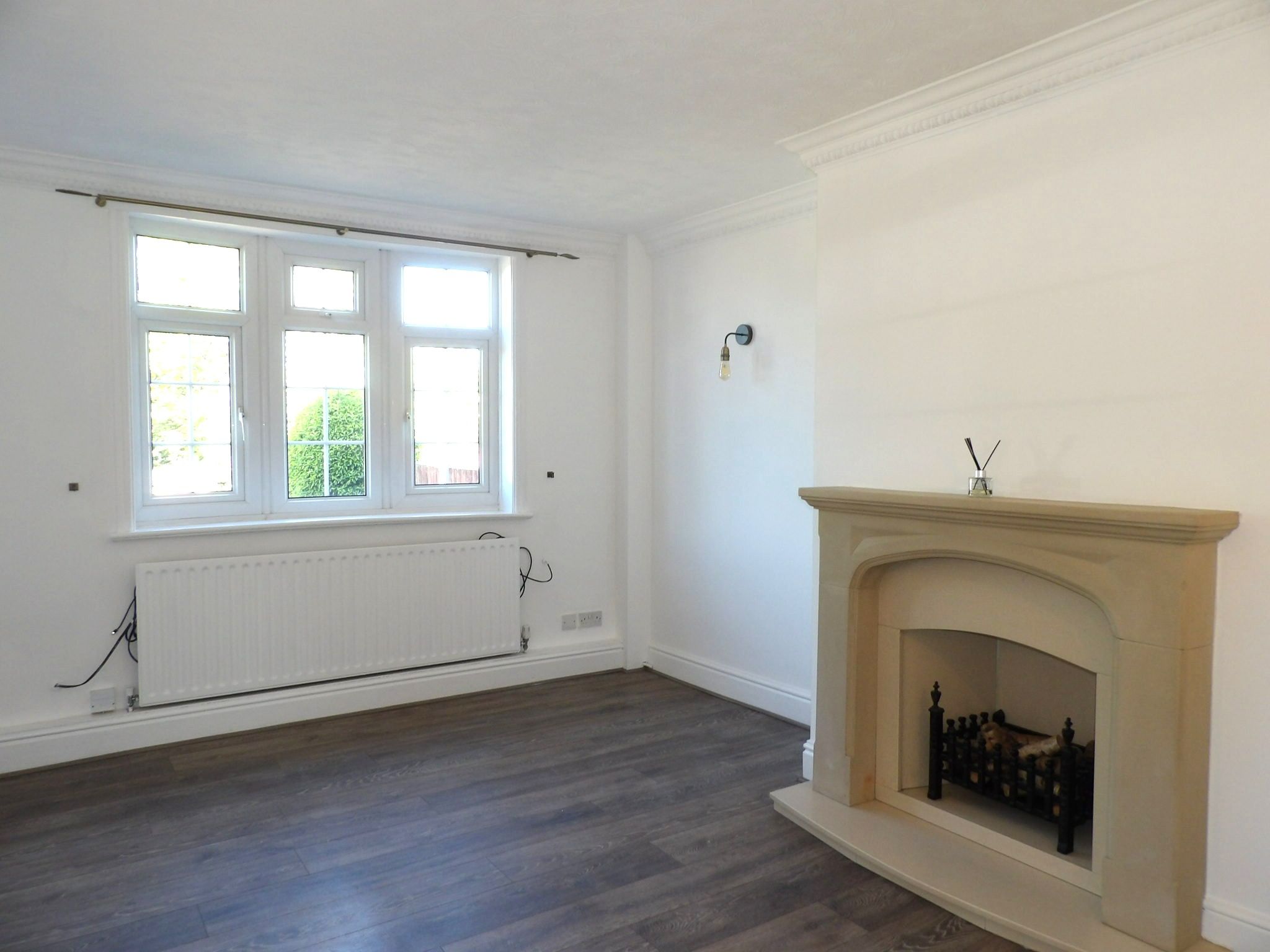 2 bedroom semi-detached house To Let in Doncaster - Property photograph.