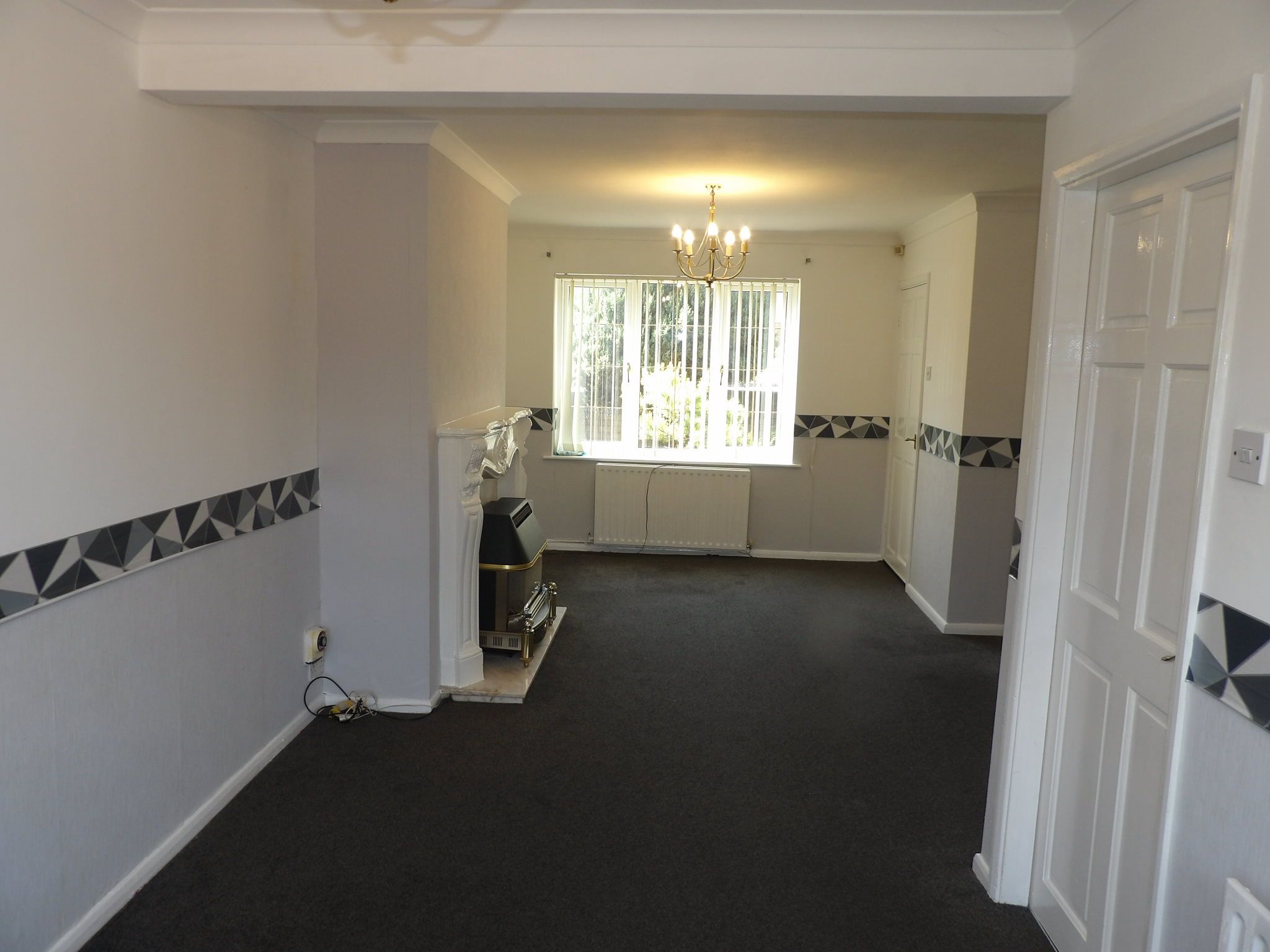 3 bedroom semi-detached house To Let in Doncaster - Property photograph.