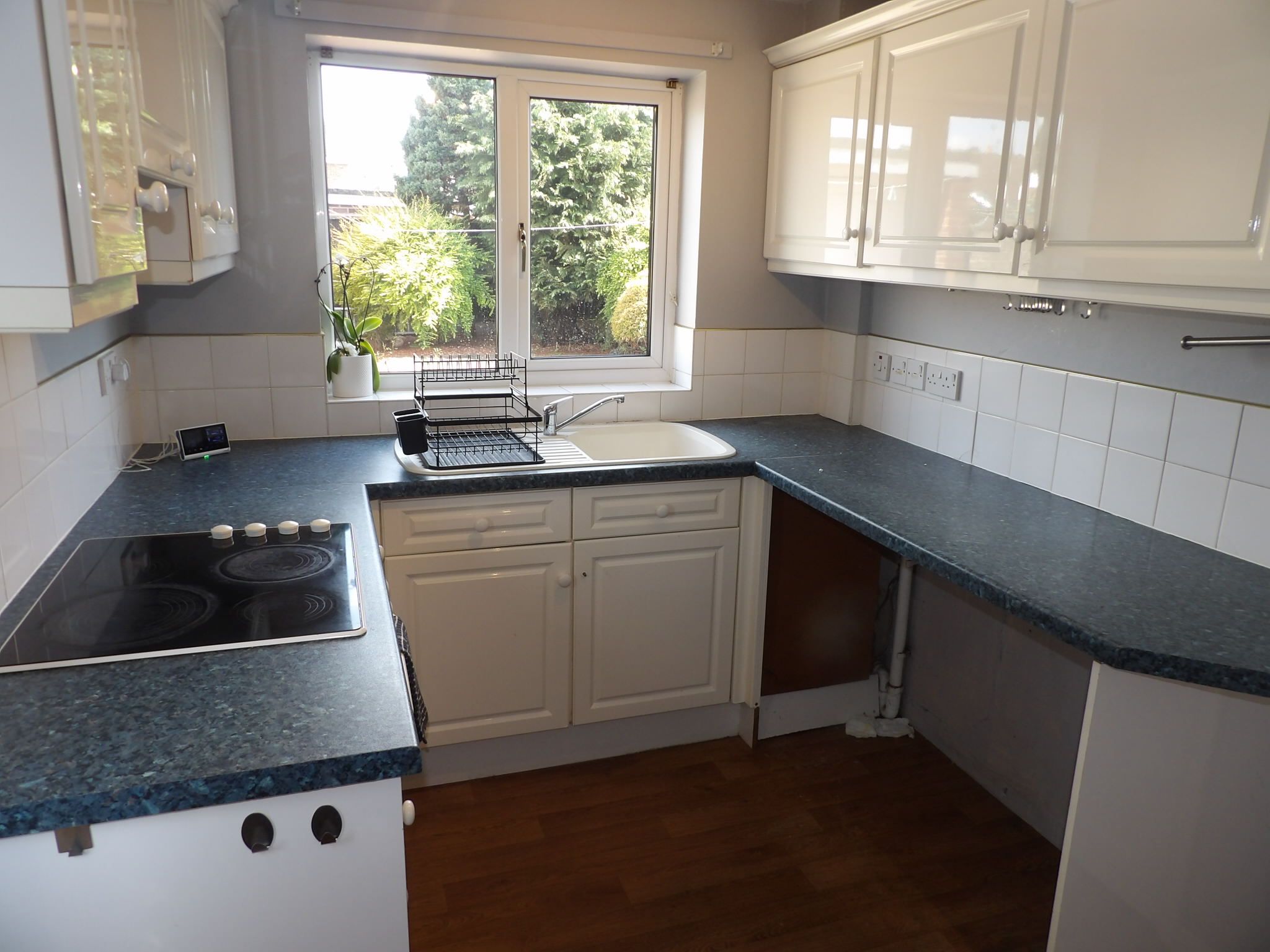 3 bedroom semi-detached house To Let in Doncaster - Property photograph.
