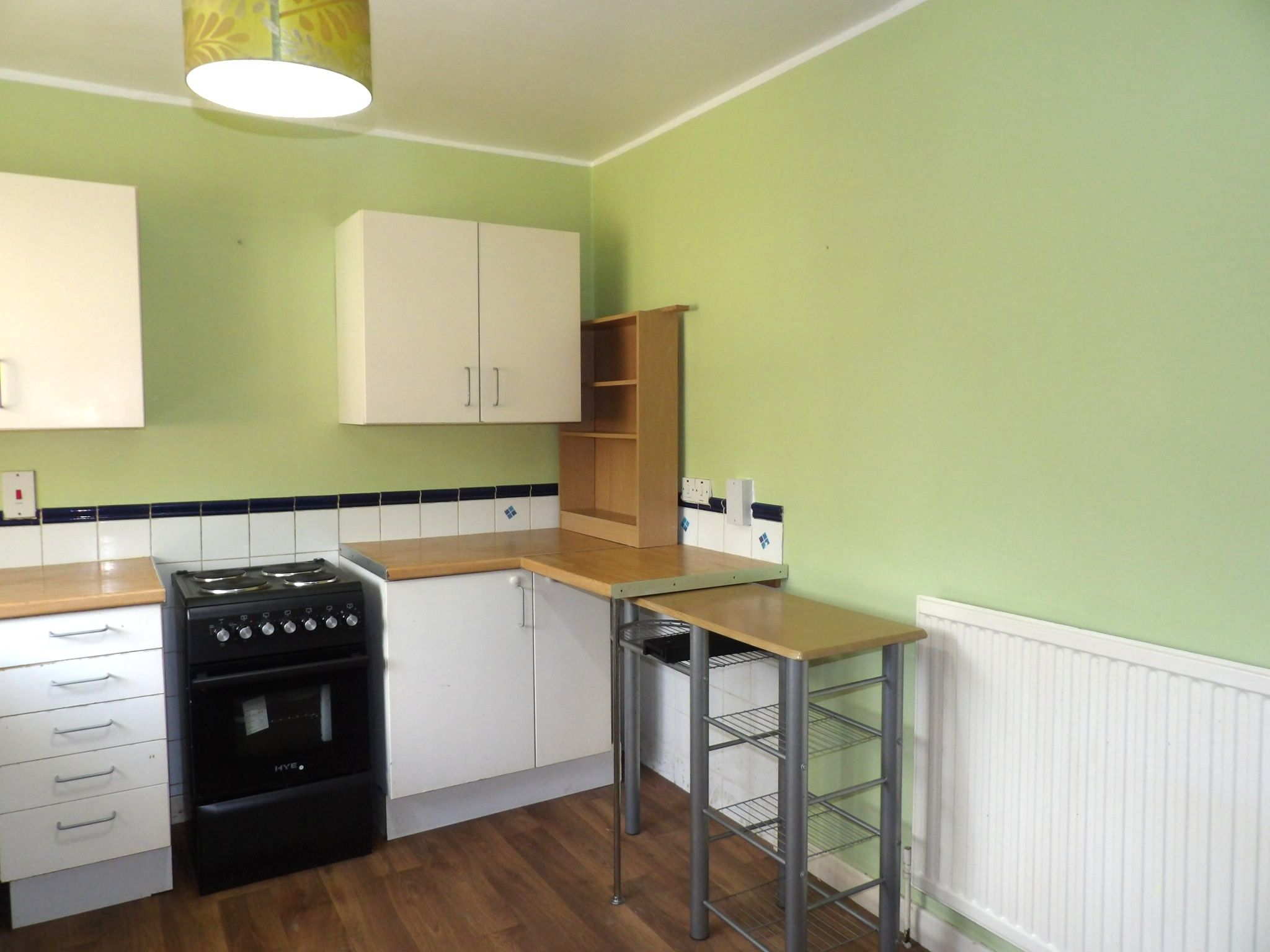 3 bedroom mid terraced house To Let in Doncaster - Property photograph.