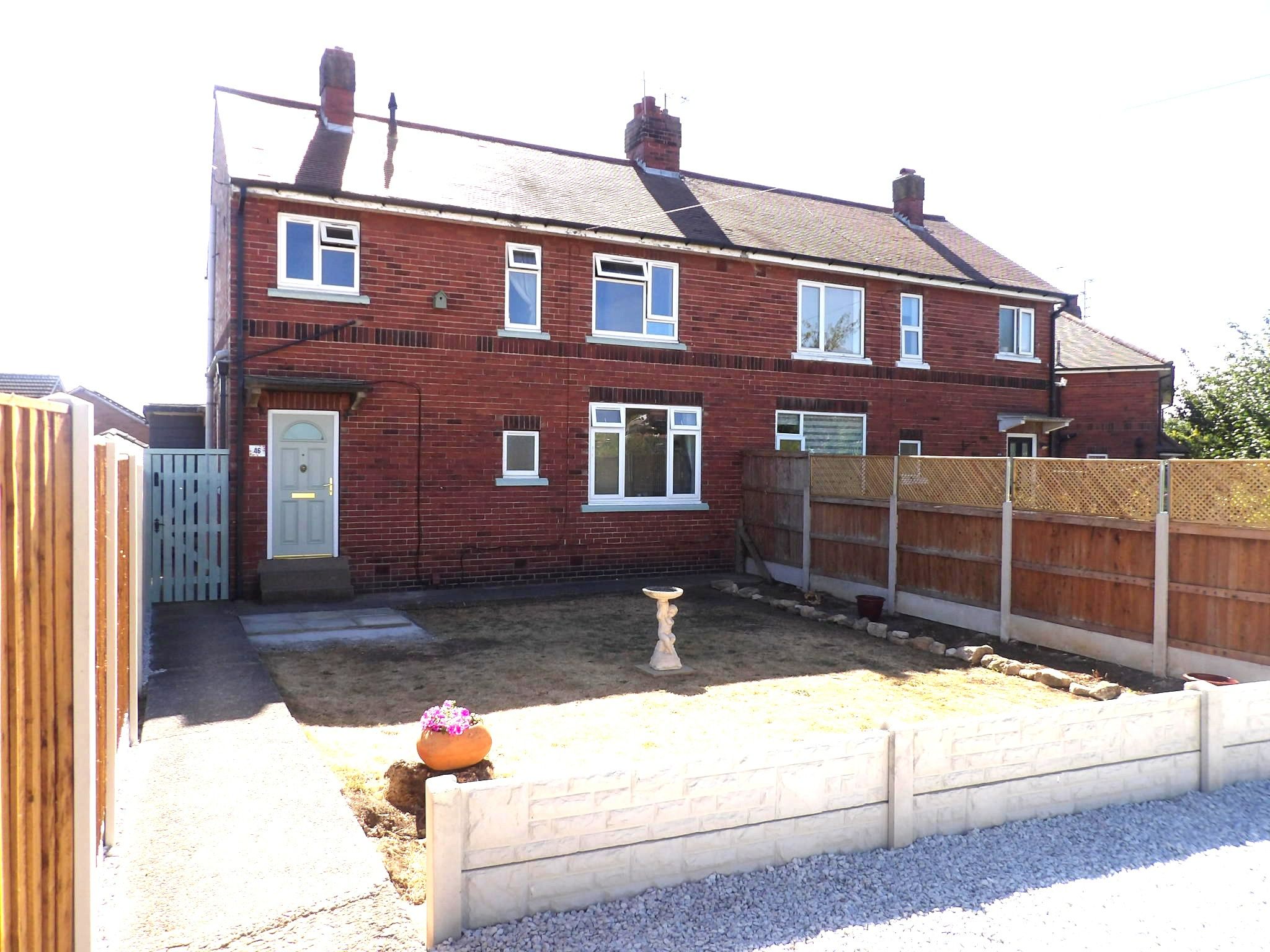 3 bedroom semi-detached house To Let in Doncaster - Property photograph.
