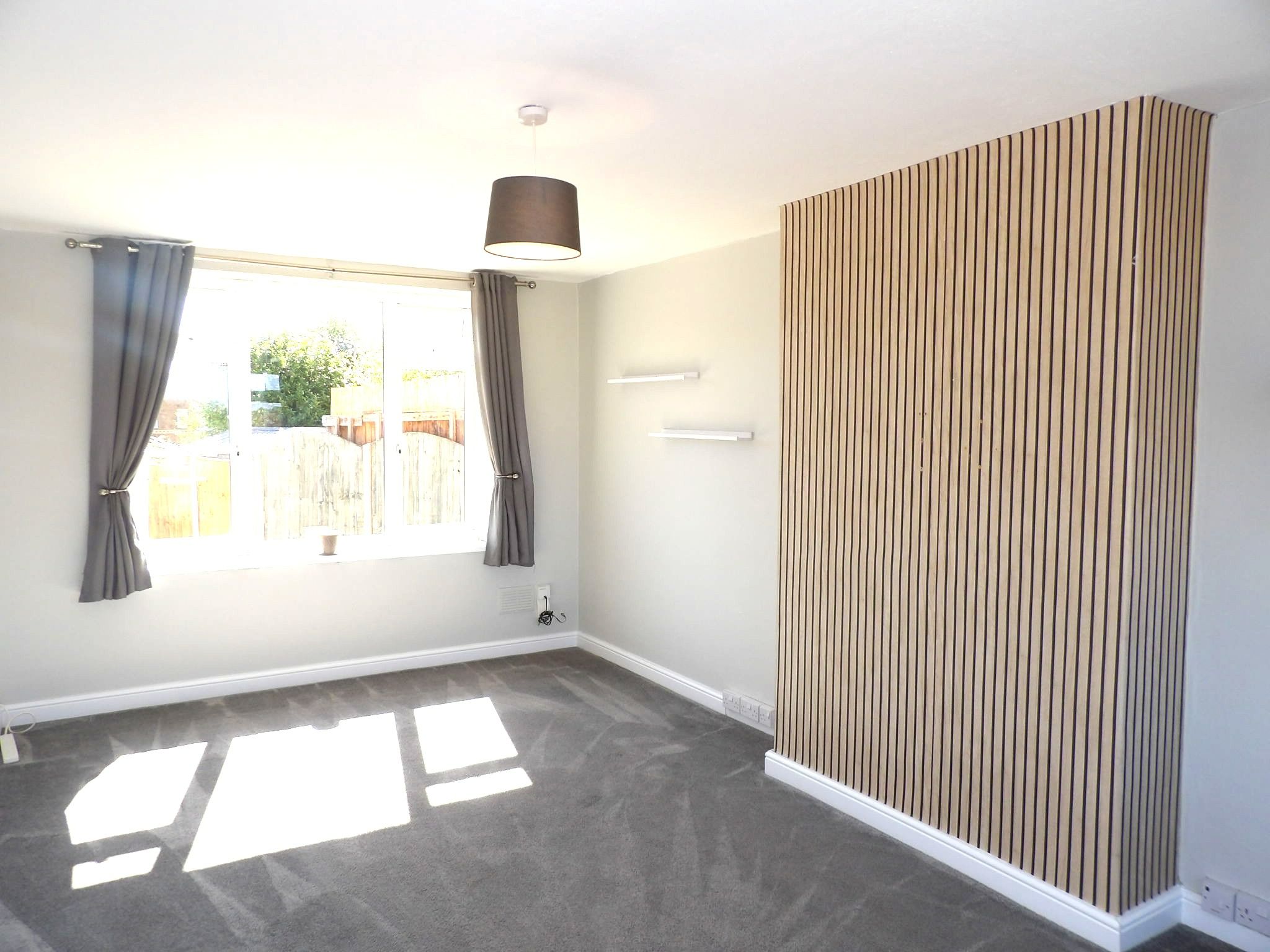 3 bedroom semi-detached house To Let in Doncaster - Property photograph.