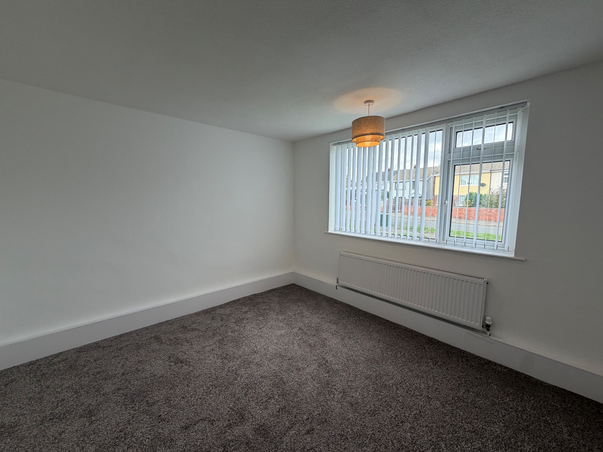 2 bedroom ground floor flat/apartment To Let in Doncaster - Property photograph.