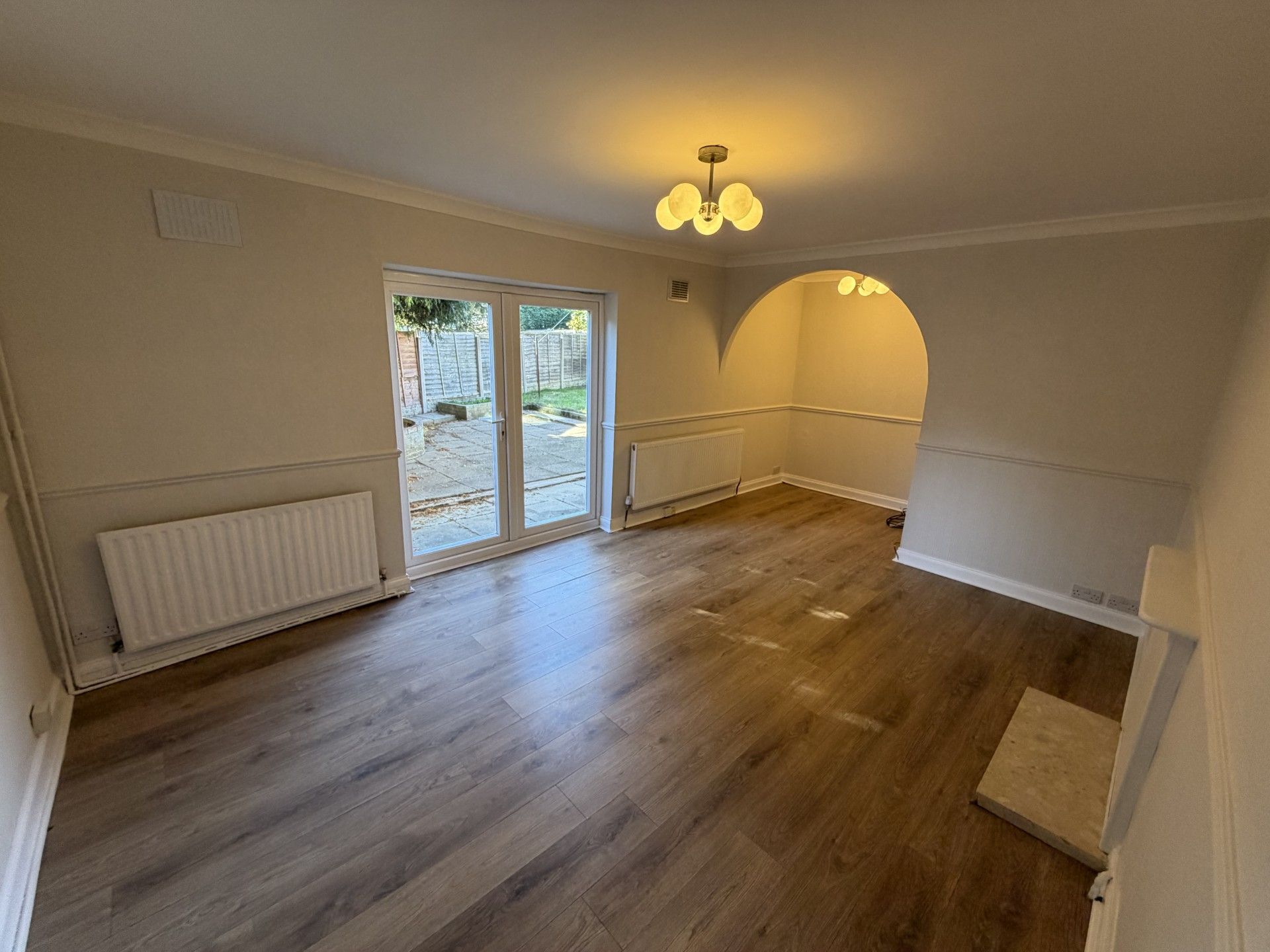 3 bedroom semi-detached house To Let in Doncaster - Property photograph.