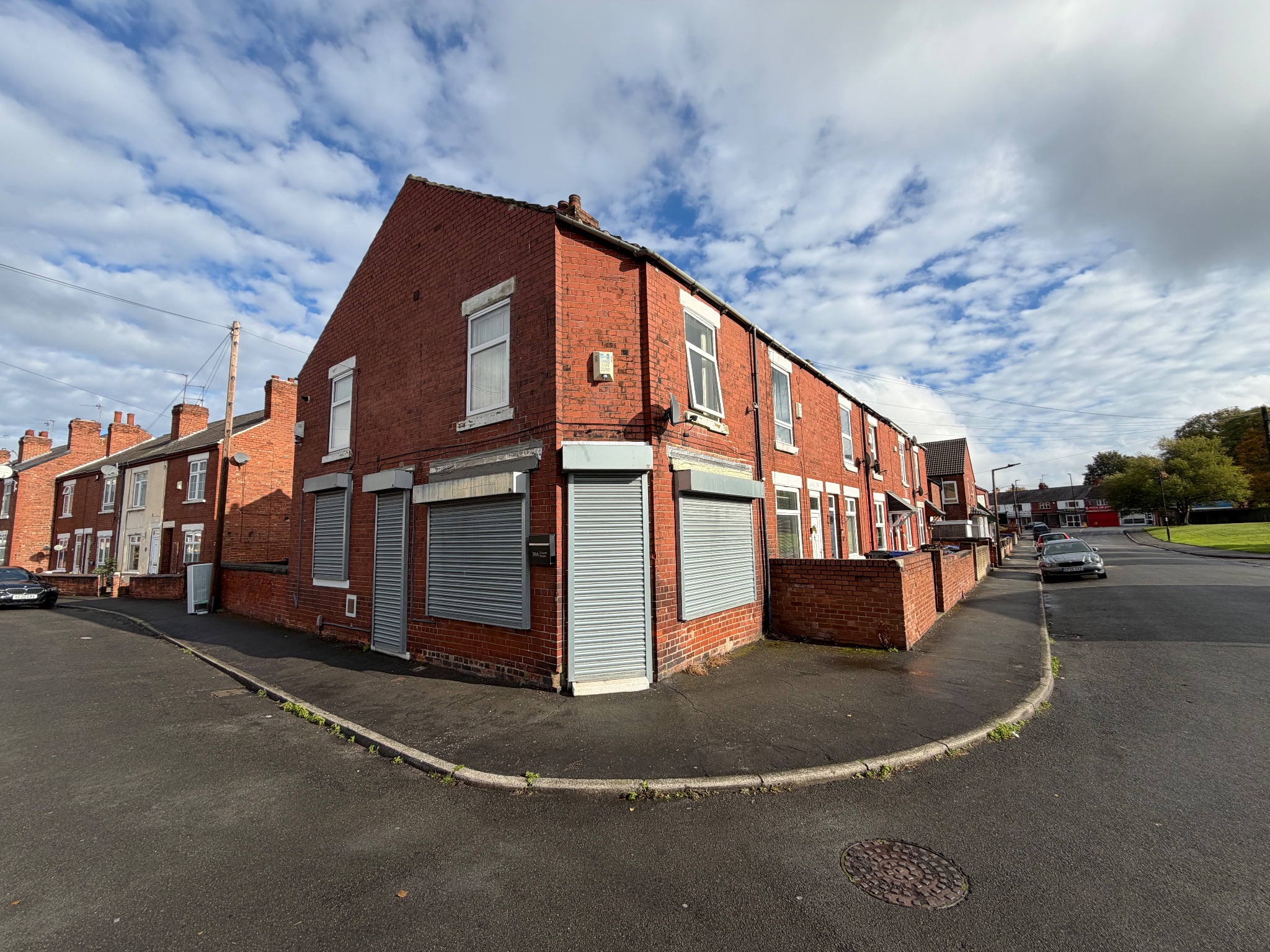 Shop To Let in Doncaster - Property photograph.