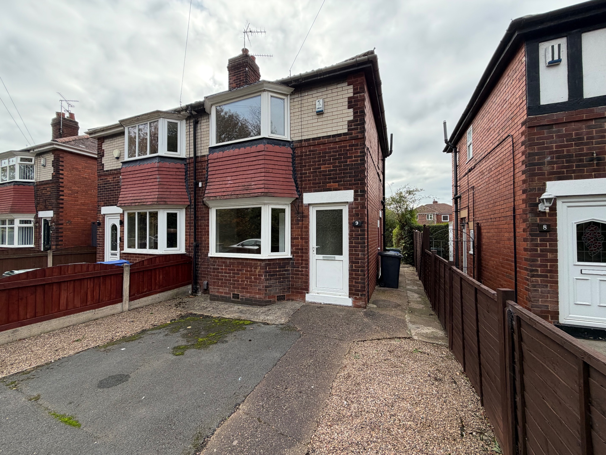 2 bedroom semi-detached house To Let in Doncaster - Property photograph.