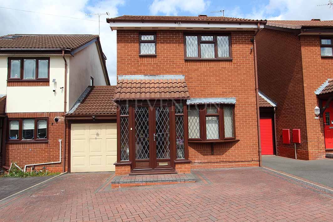 3 Bed Link Detached House For Sale - Photograph 1