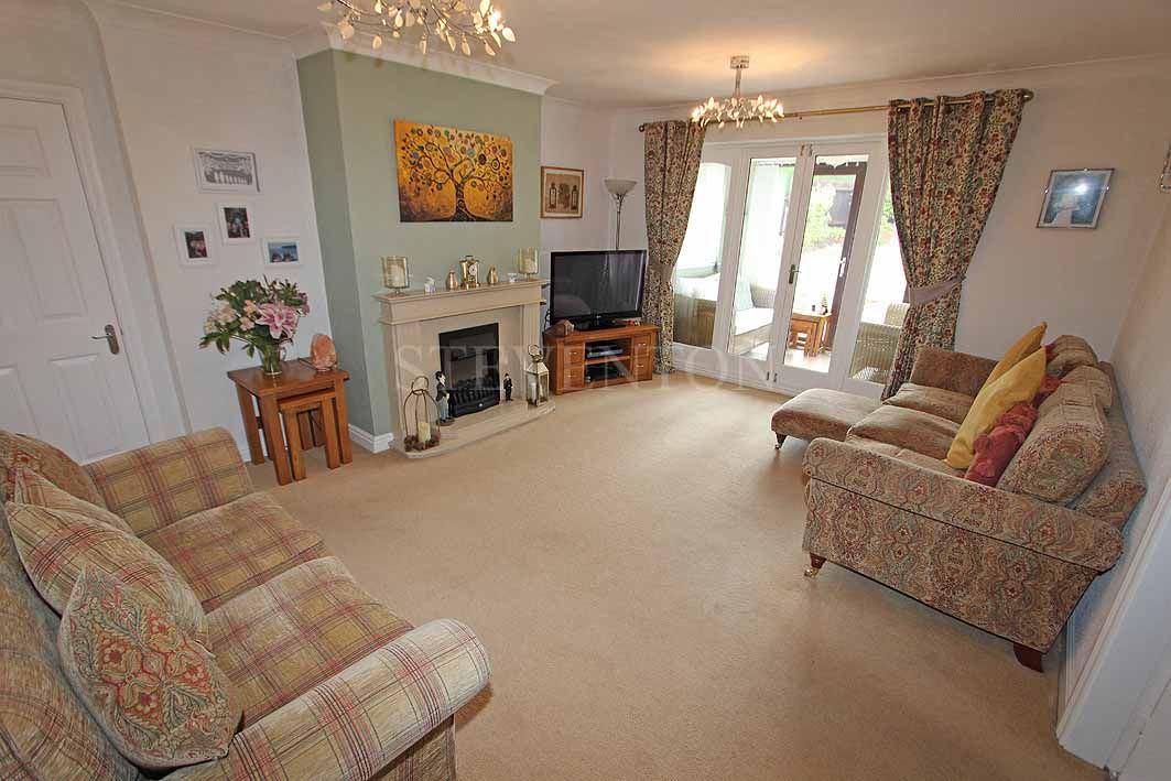 3 Bed Detached Bungalow For Sale - Photograph 3