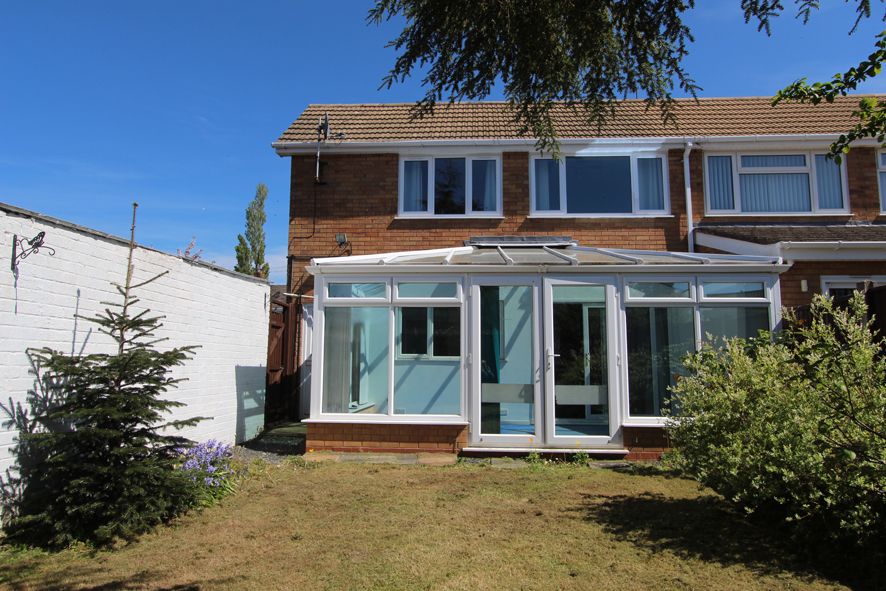 3 Bed Semi-detached House For Sale - Photograph 2