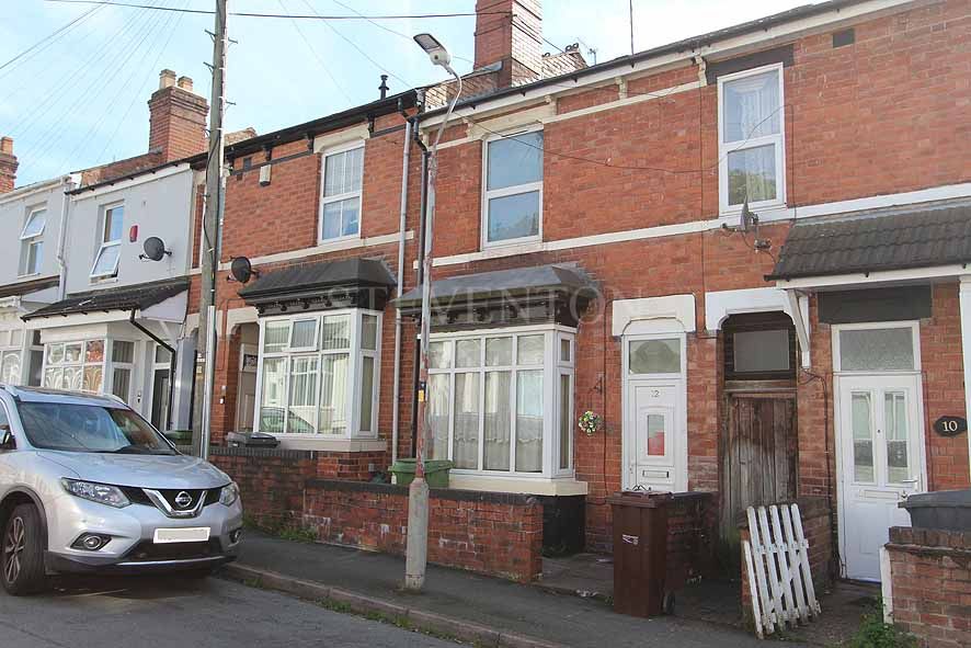 3 Bed Mid Terraced House For Sale - Photograph 1