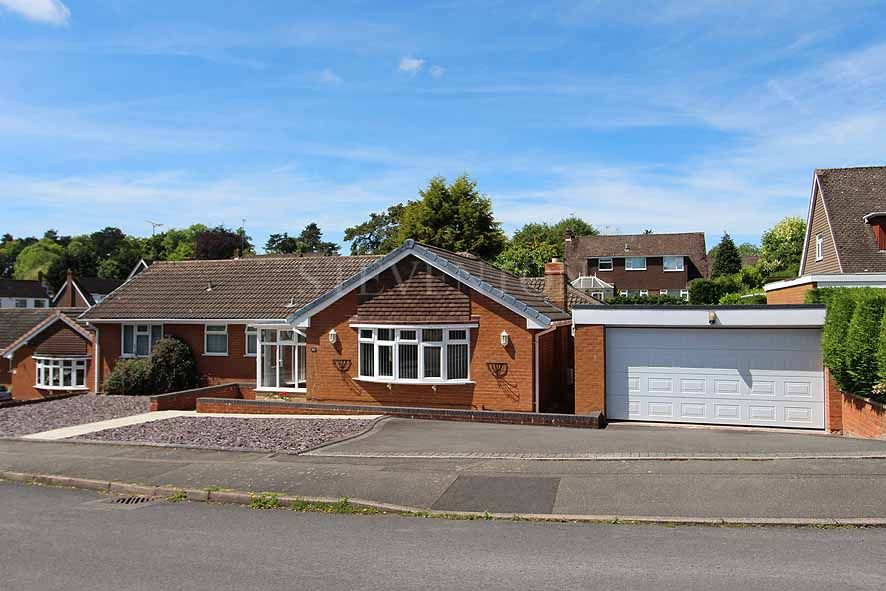 3 Bed Detached Bungalow For Sale - Photograph 1