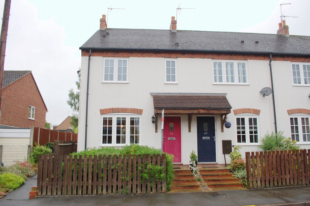 3 bedroom end terraced house Sold Alcester - Photograph 1