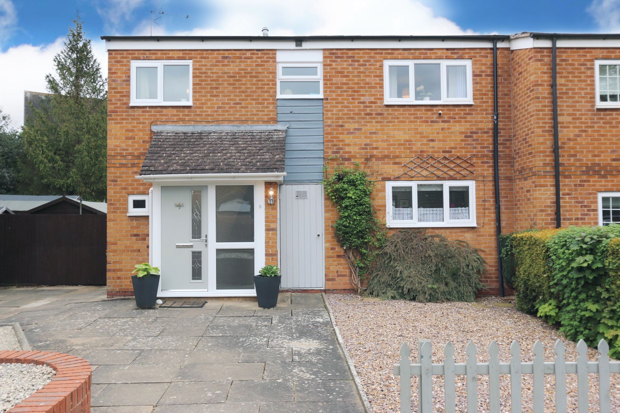 3 bedroom end terraced house Sold in Bidford-on-avon, Alcester - Photograph 1