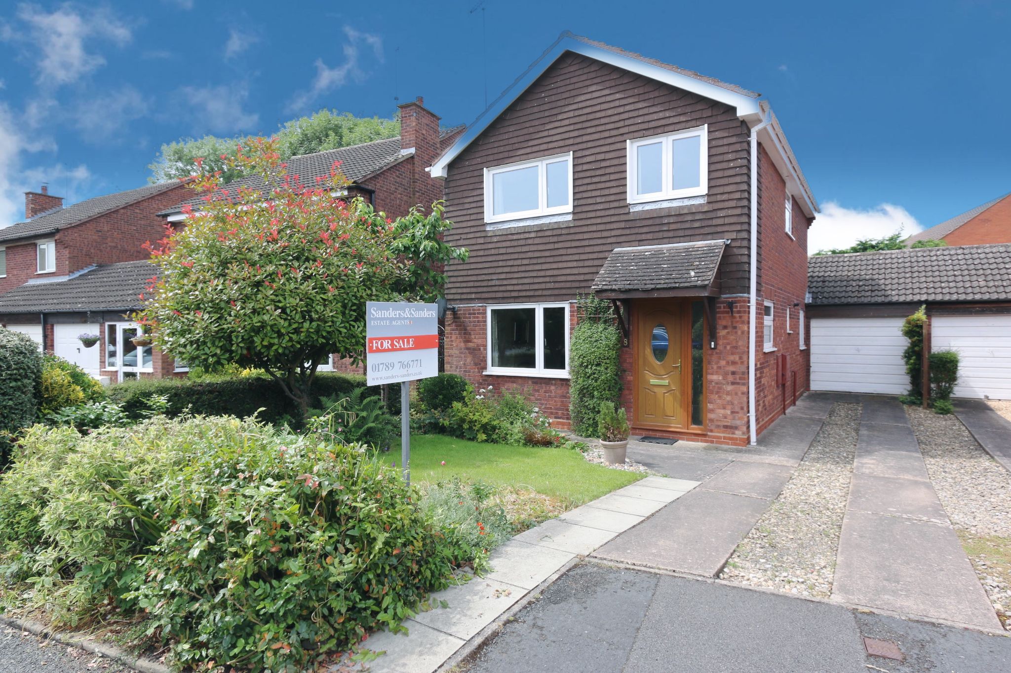 3 bedroom detached house Sold Alcester - Photograph 1