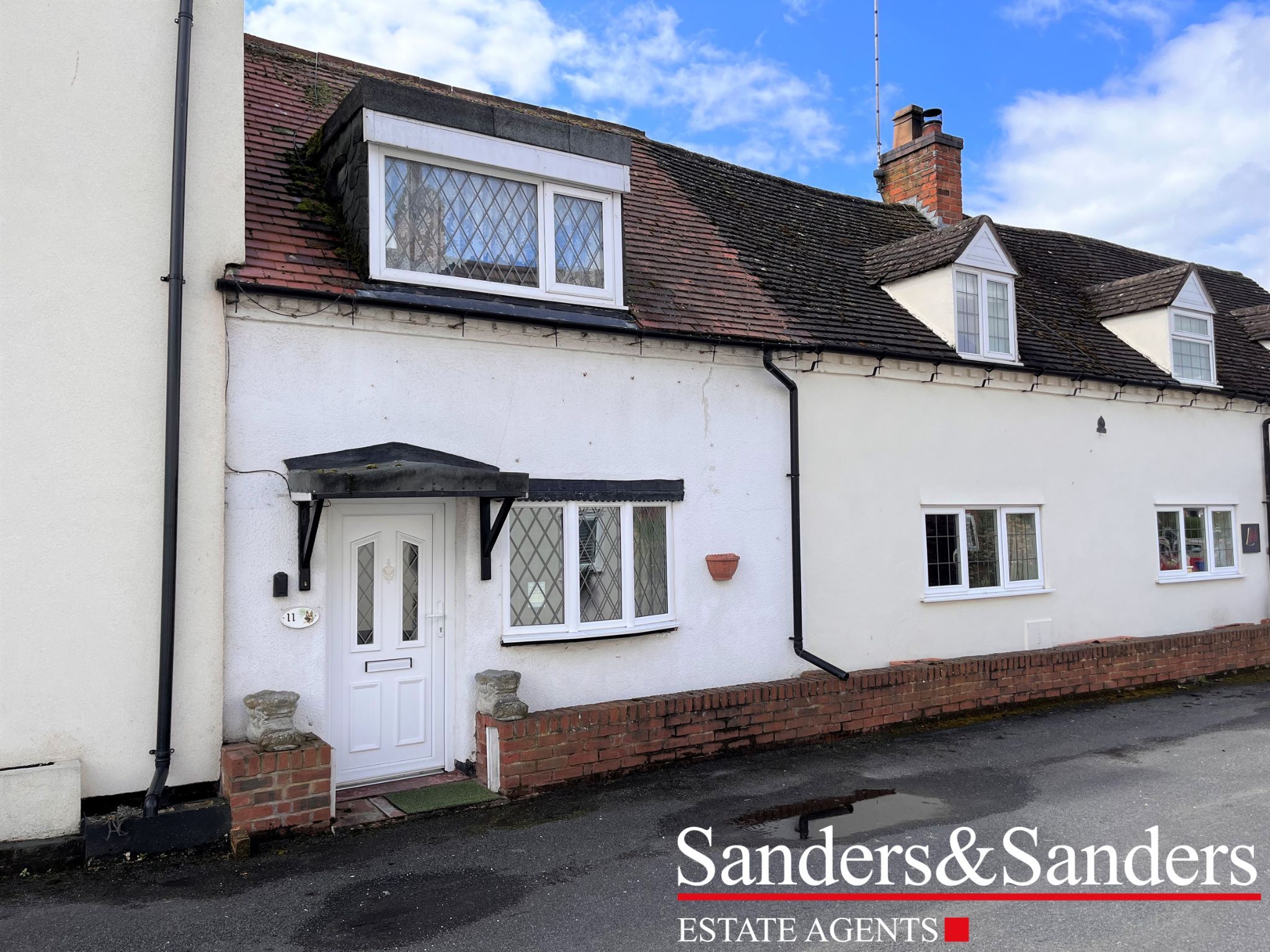 1 bedroom cottage house Sold Alcester - Photograph 1
