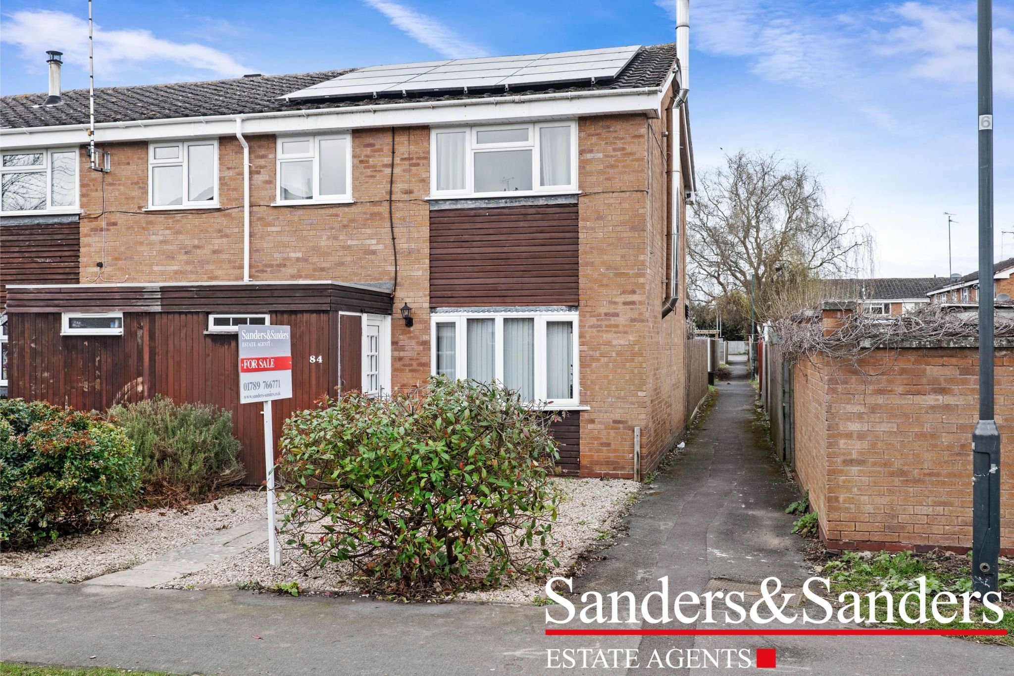 3 bedroom end terraced house Sold Alcester - Photograph 1