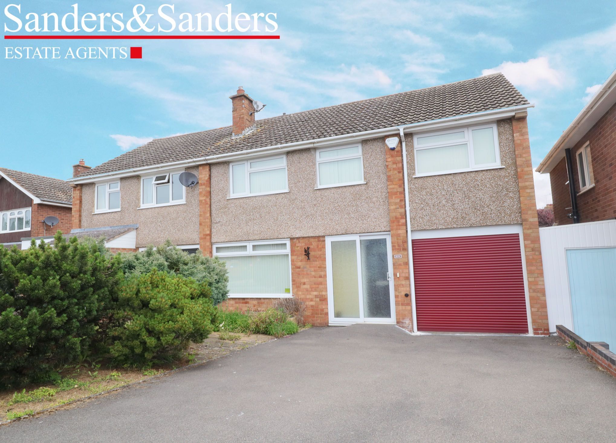 4 bedroom semi-detached house Sold Alcester - Photograph 1
