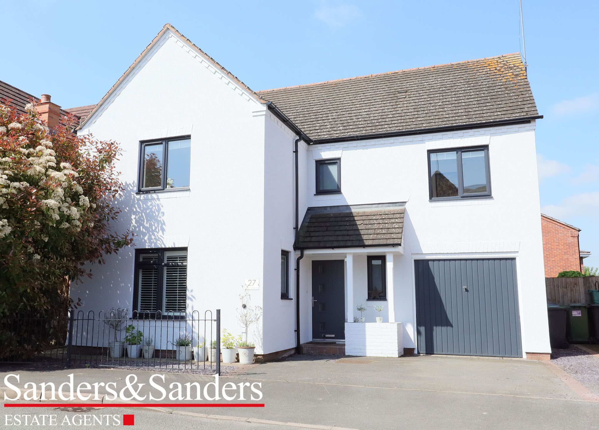 4 bedroom detached house Sold in Lower Quinton, Stratford-upon-avon - Photograph 1