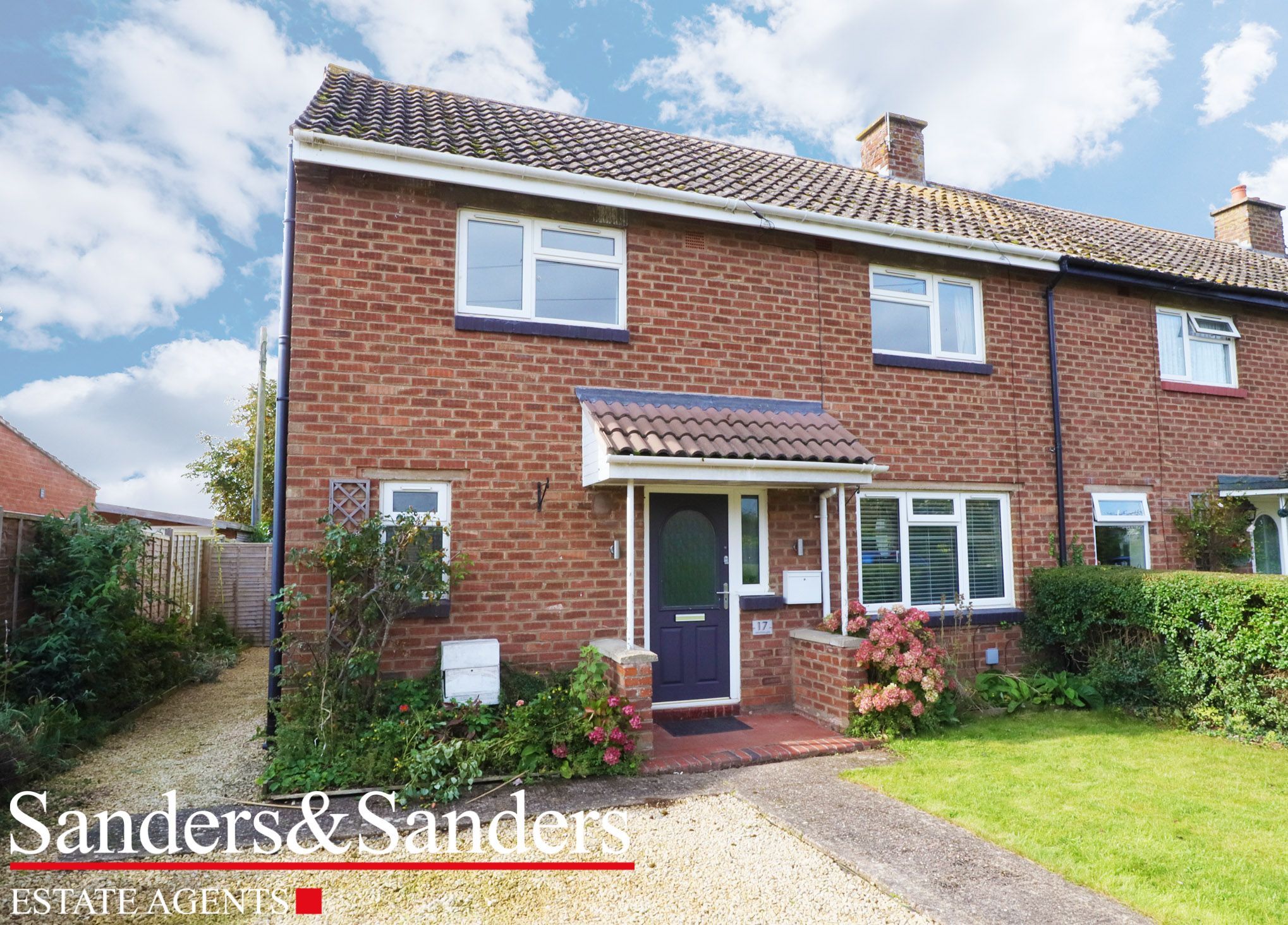 3 bedroom end terraced house Sold in Bidford On Avon, Alcester - Photograph 1