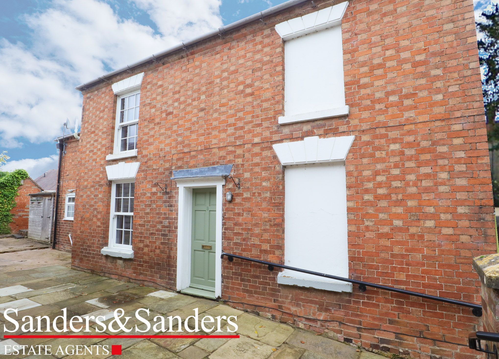 2 bedroom end terraced house SSTC in Bidford On Avon, Alcester - Photograph 1