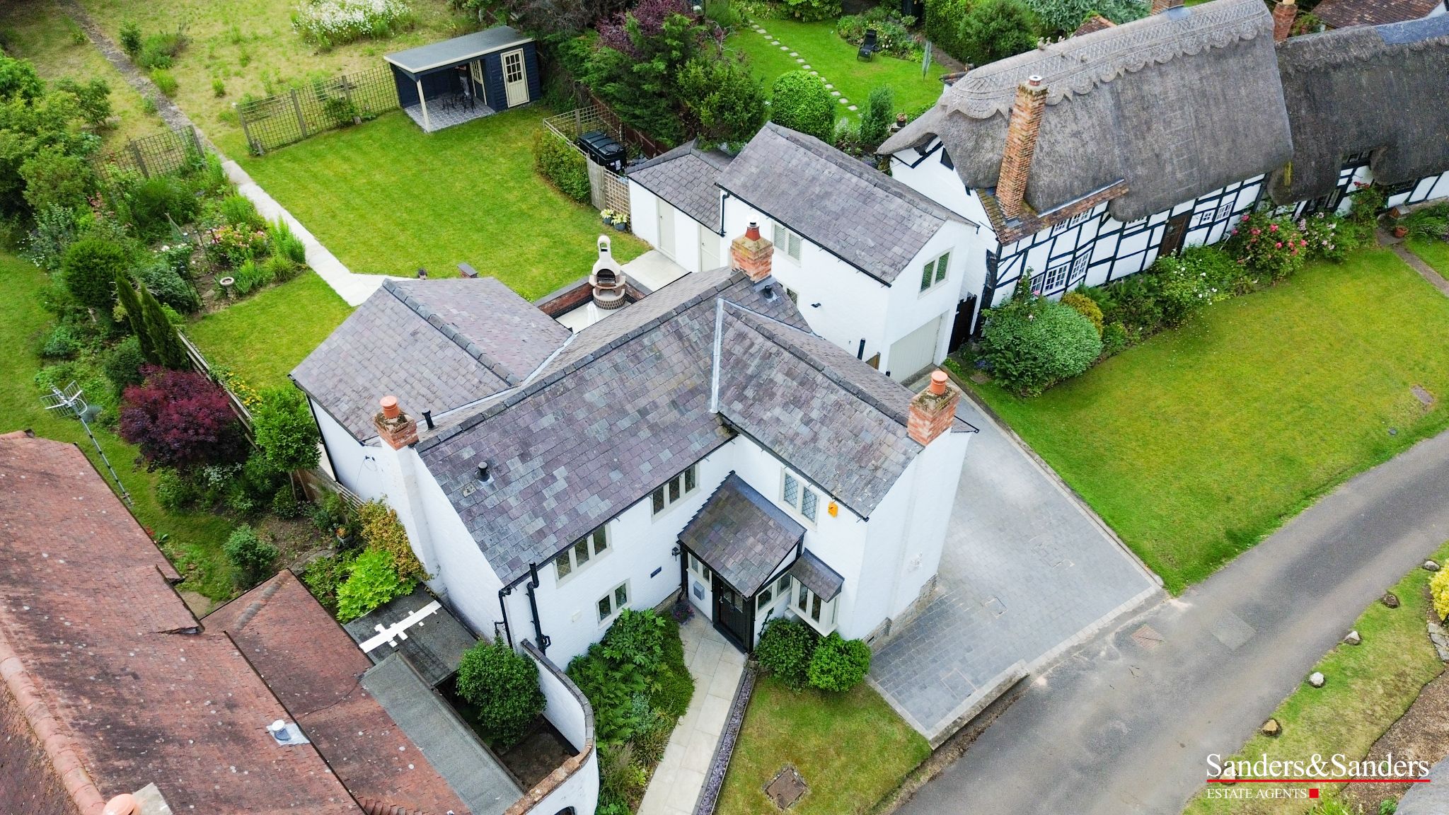 3 bedroom detached house For Sale in Welford-on-avon, Stratford-upon-avon - Photograph 1