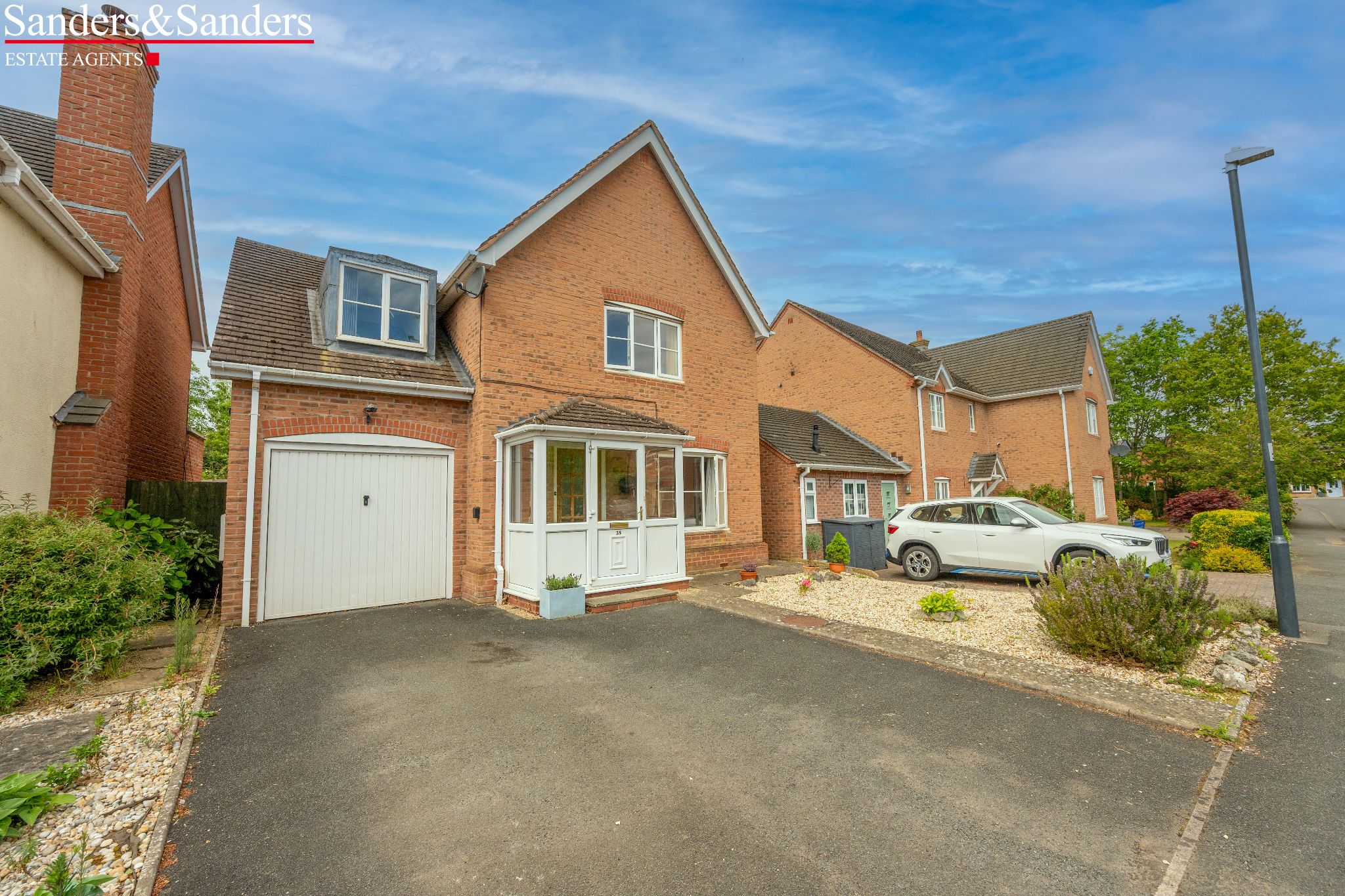 3 bedroom detached house For Sale in Bidford On Avon, Alcester - Photograph 1