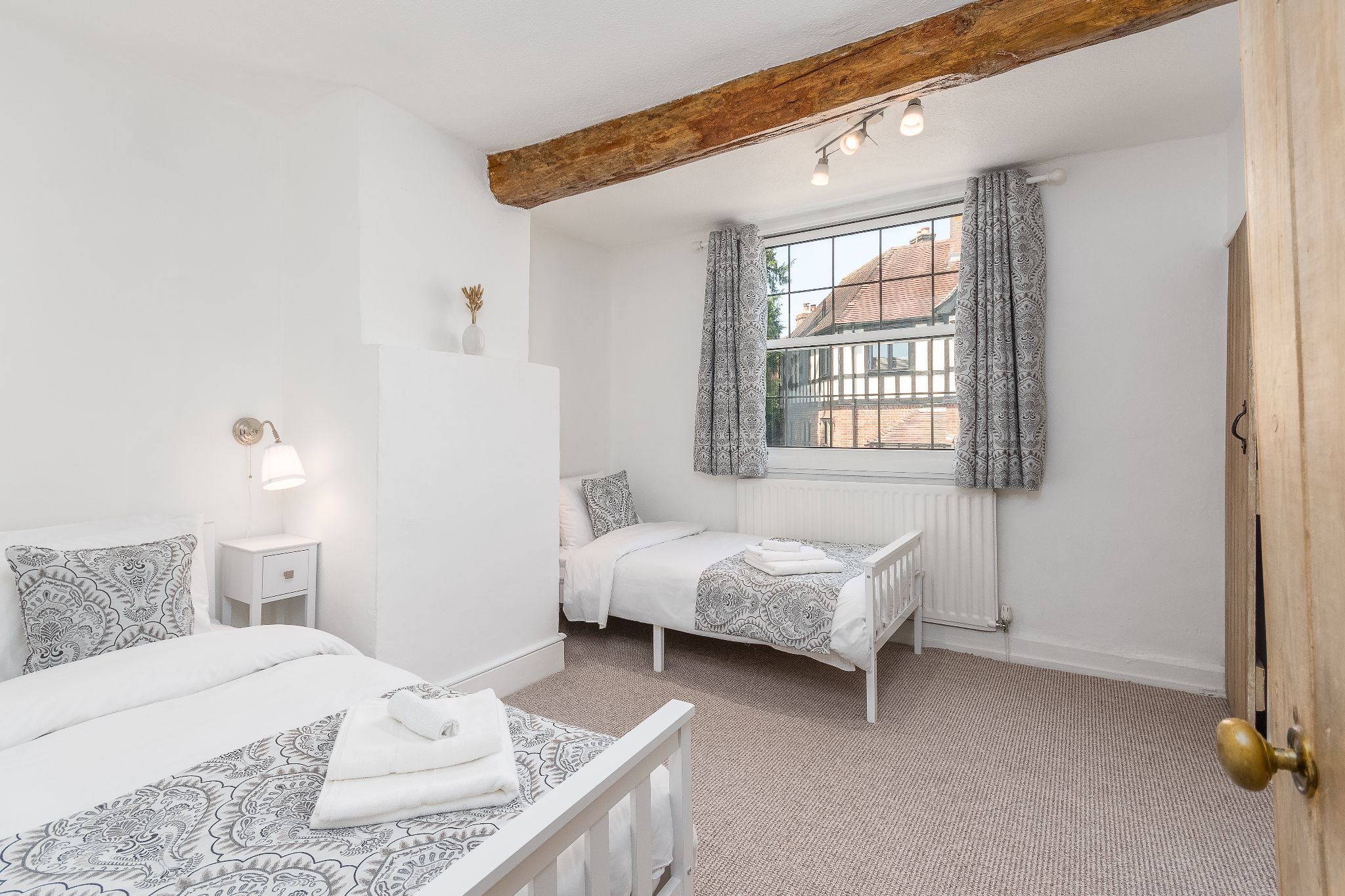 3 bedroom cottage house To Let in Alcester - photograph 10