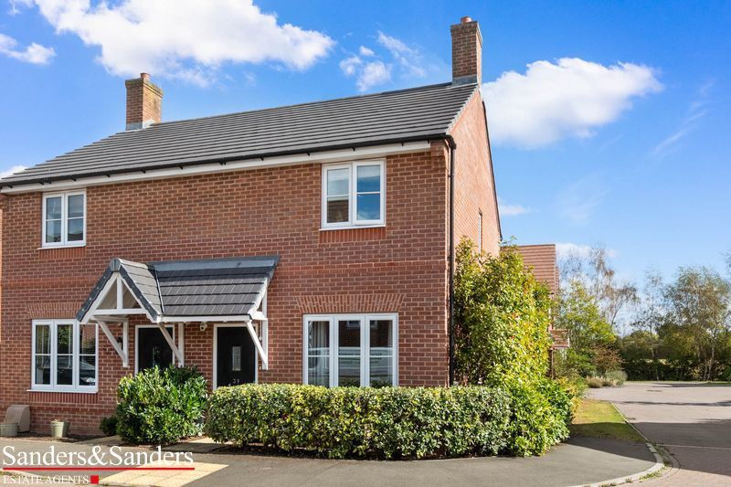 2 bedroom semi-detached house SSTC in Bidford-on-avon, Alcester - Photograph 1