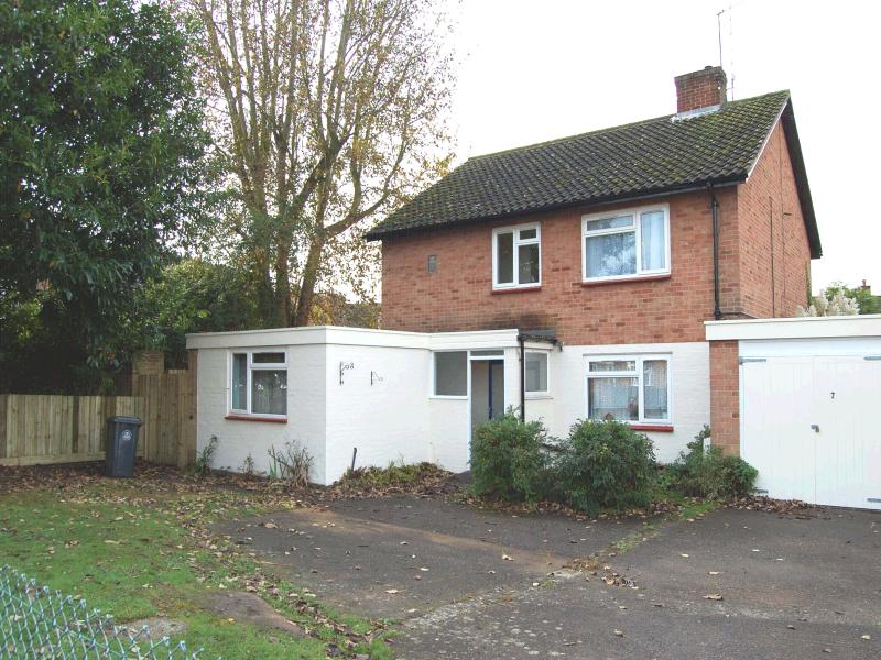 2 bedroom barn conversion house Let Alcester - Photograph 1
