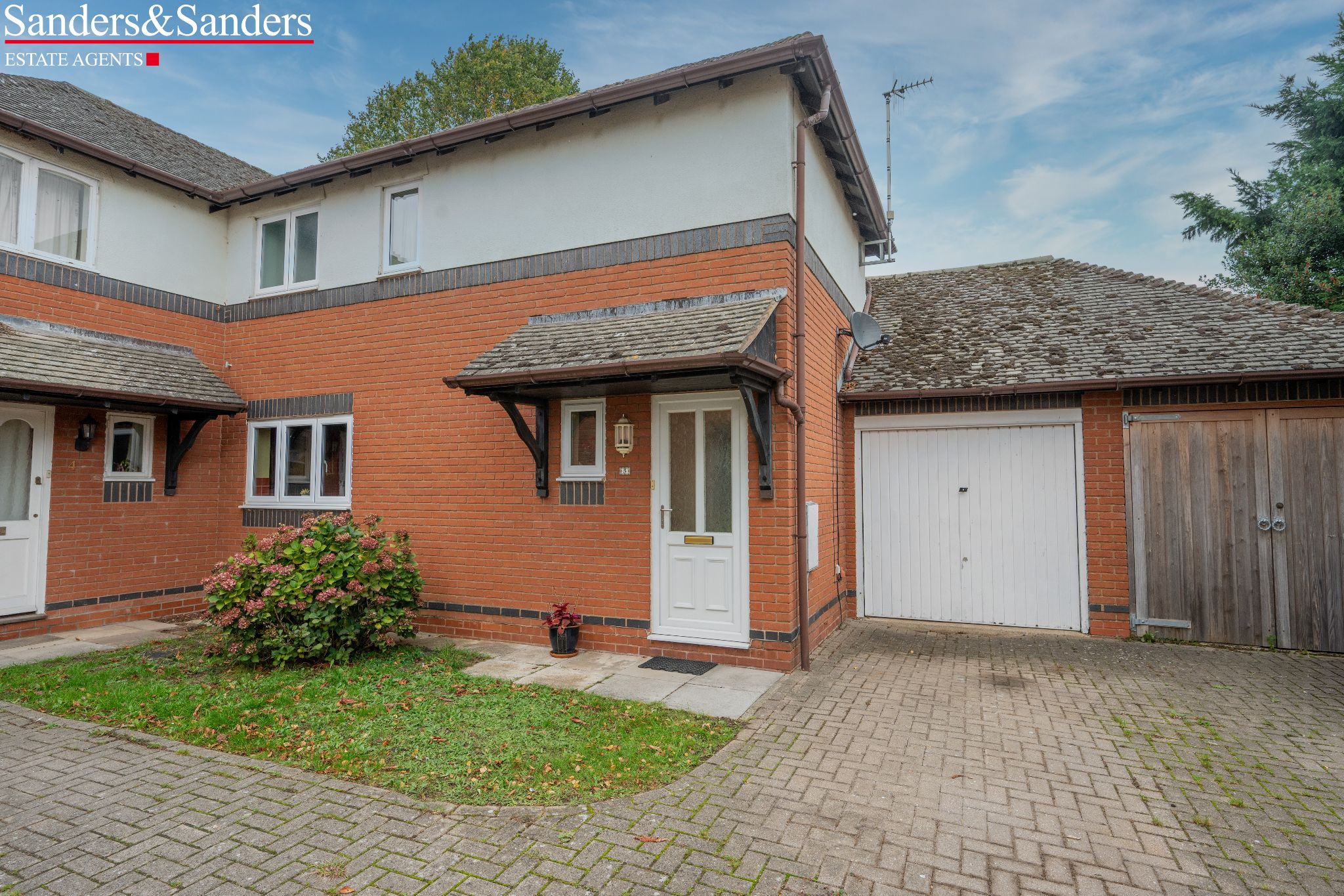 2 bedroom semi-detached house SSTC in Salford Priors, Evesham - Photograph 1