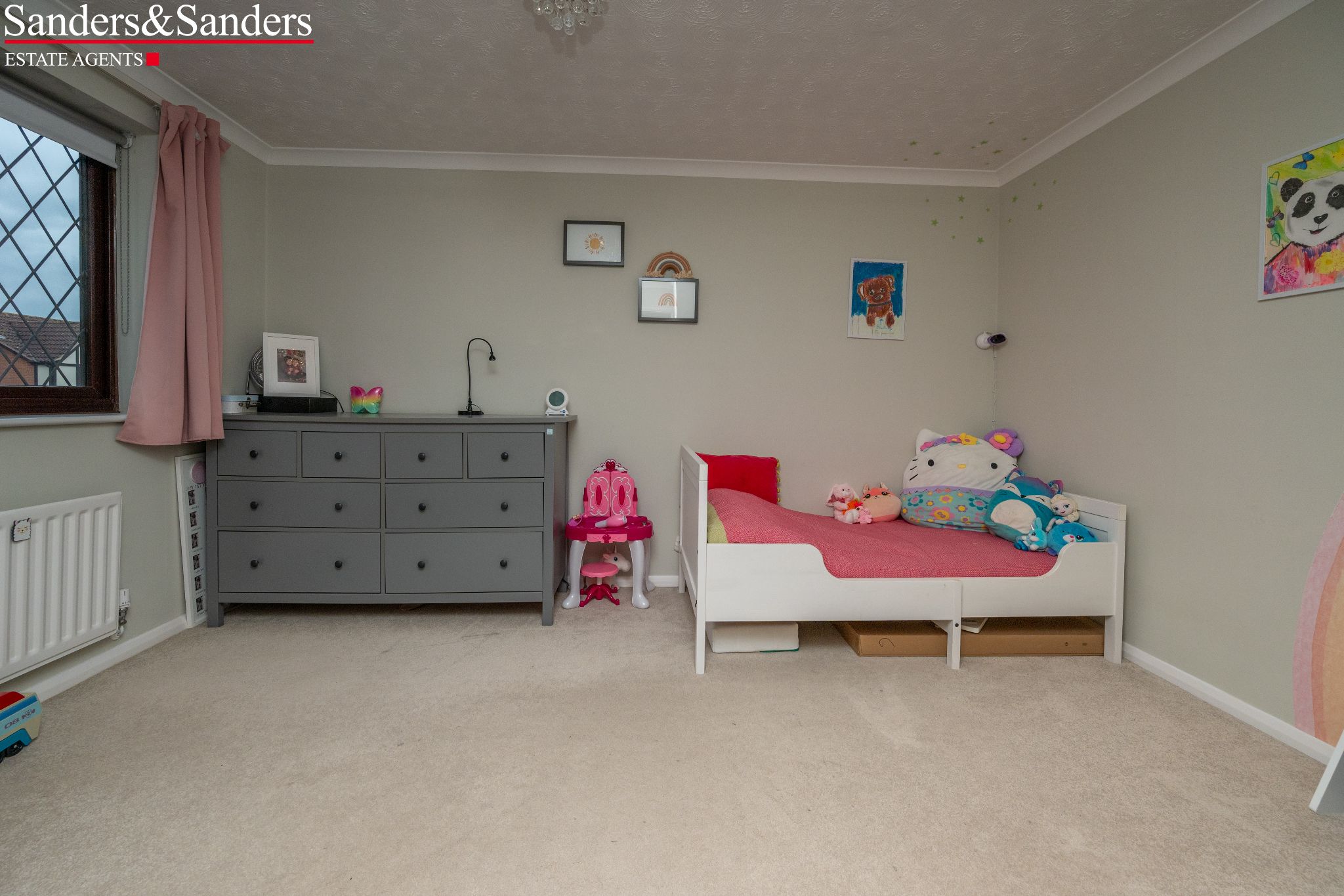  - Photograph 23