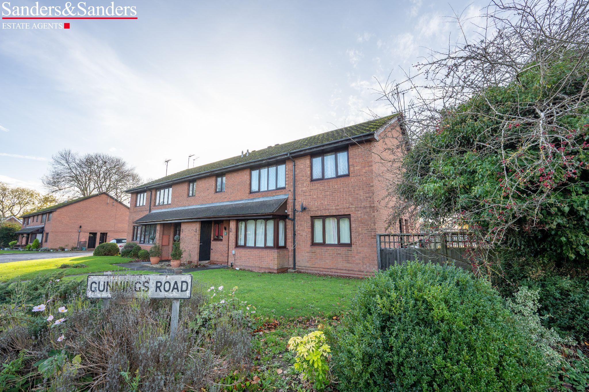 1 bedroom apartment flat/apartment SSTC Alcester - Photograph 1