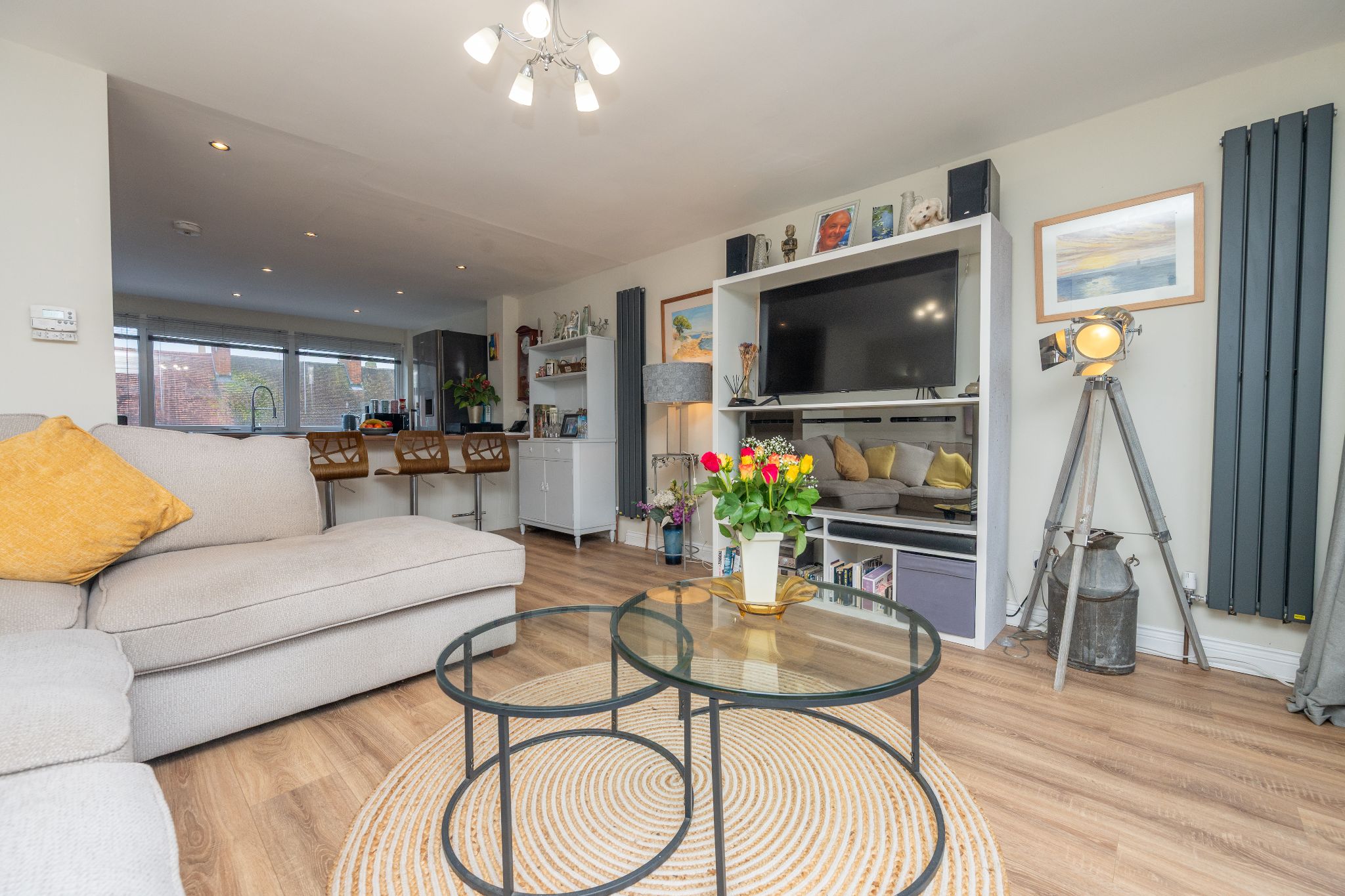 3 bedroom mid terraced house For Sale Alcester - Property photograph