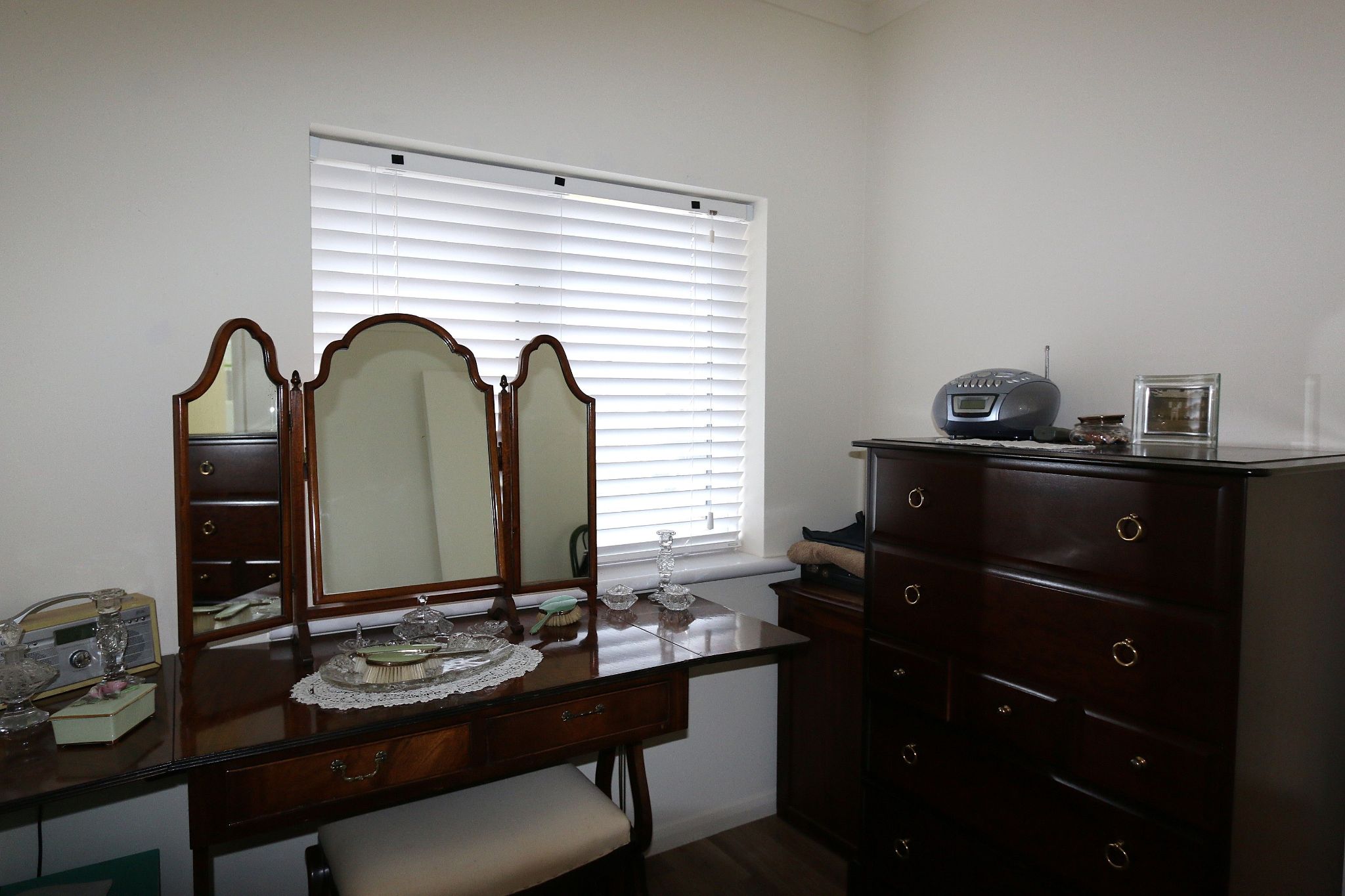  - Photograph 7