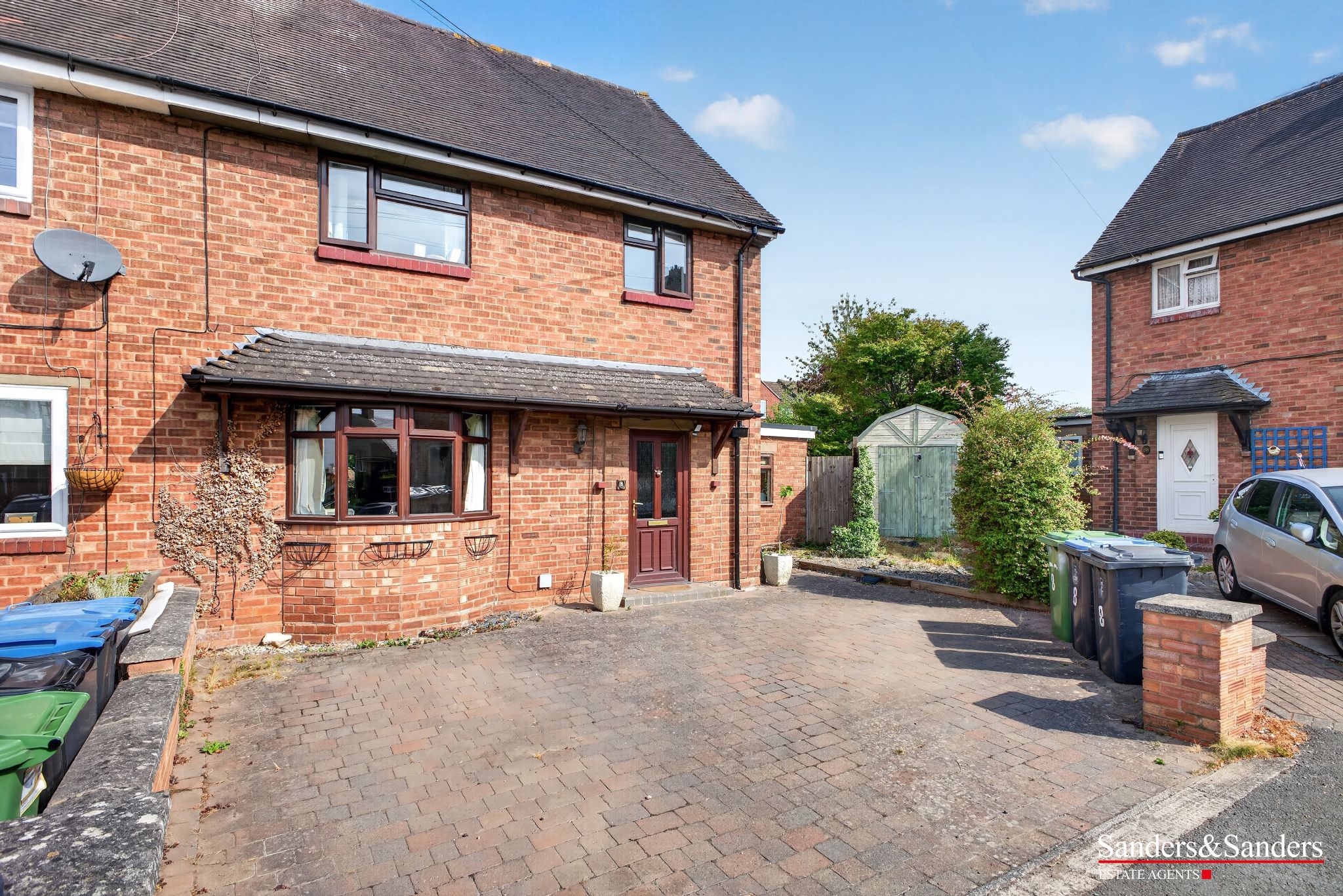 3 bedroom semi-detached house For Sale in Bidford-on-avon, Alcester - Photograph 1