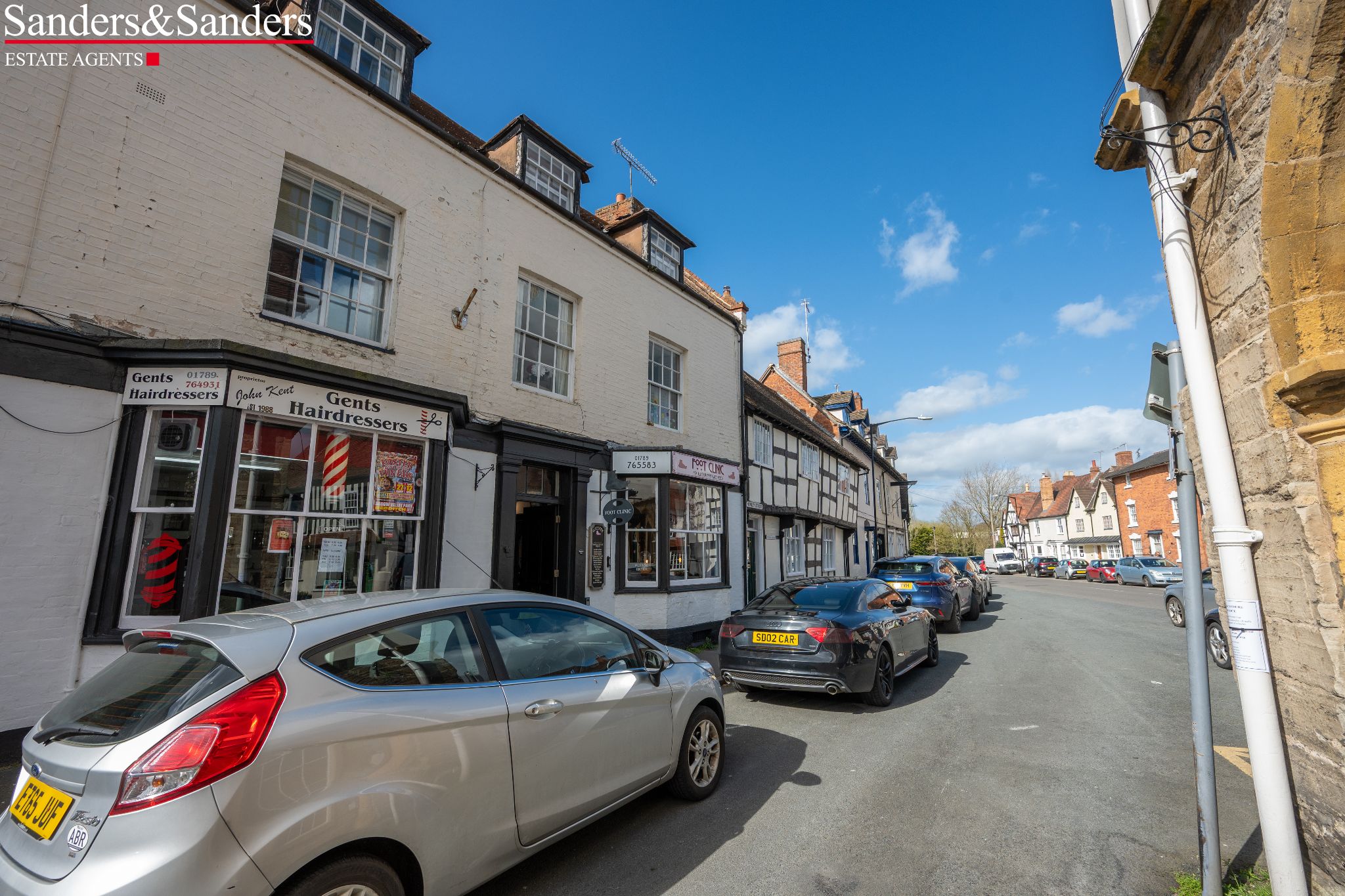 2 bedroom duplex flat/apartment For Sale Alcester - Photograph 1
