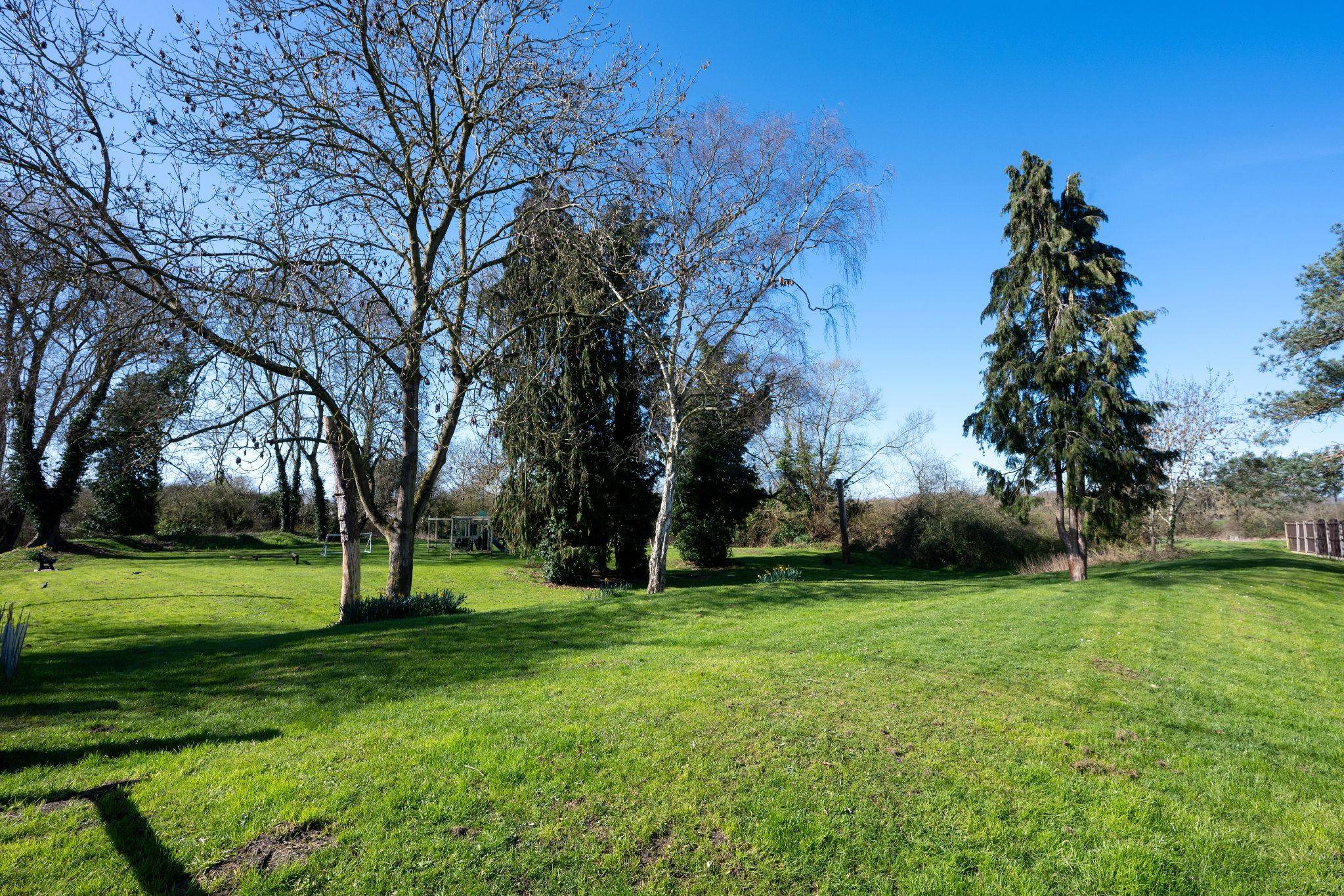 2 bedroom mid terraced house For Sale Alcester - Property photograph