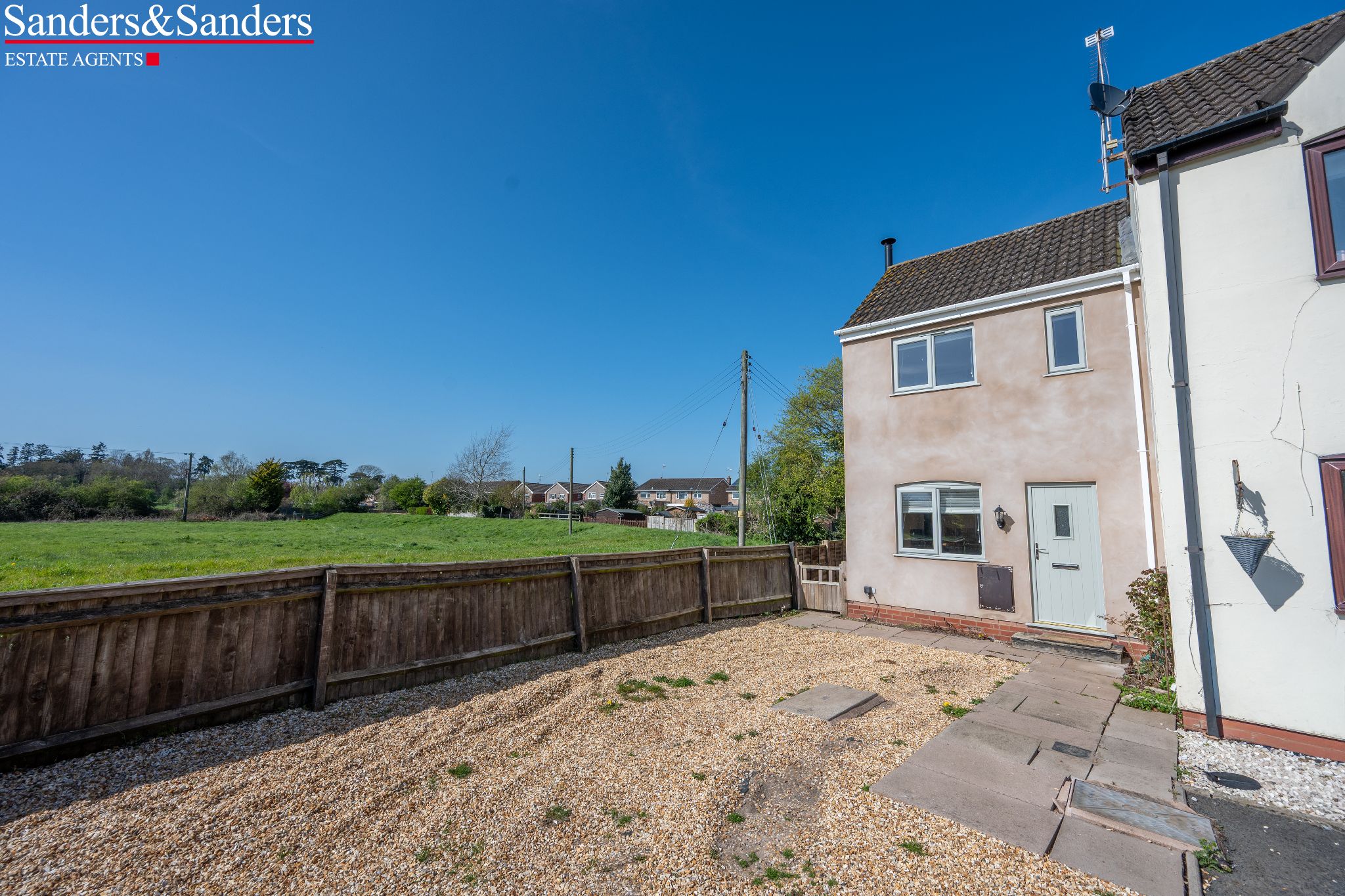 1 bedroom end terraced house For Sale Alcester - Photograph 1