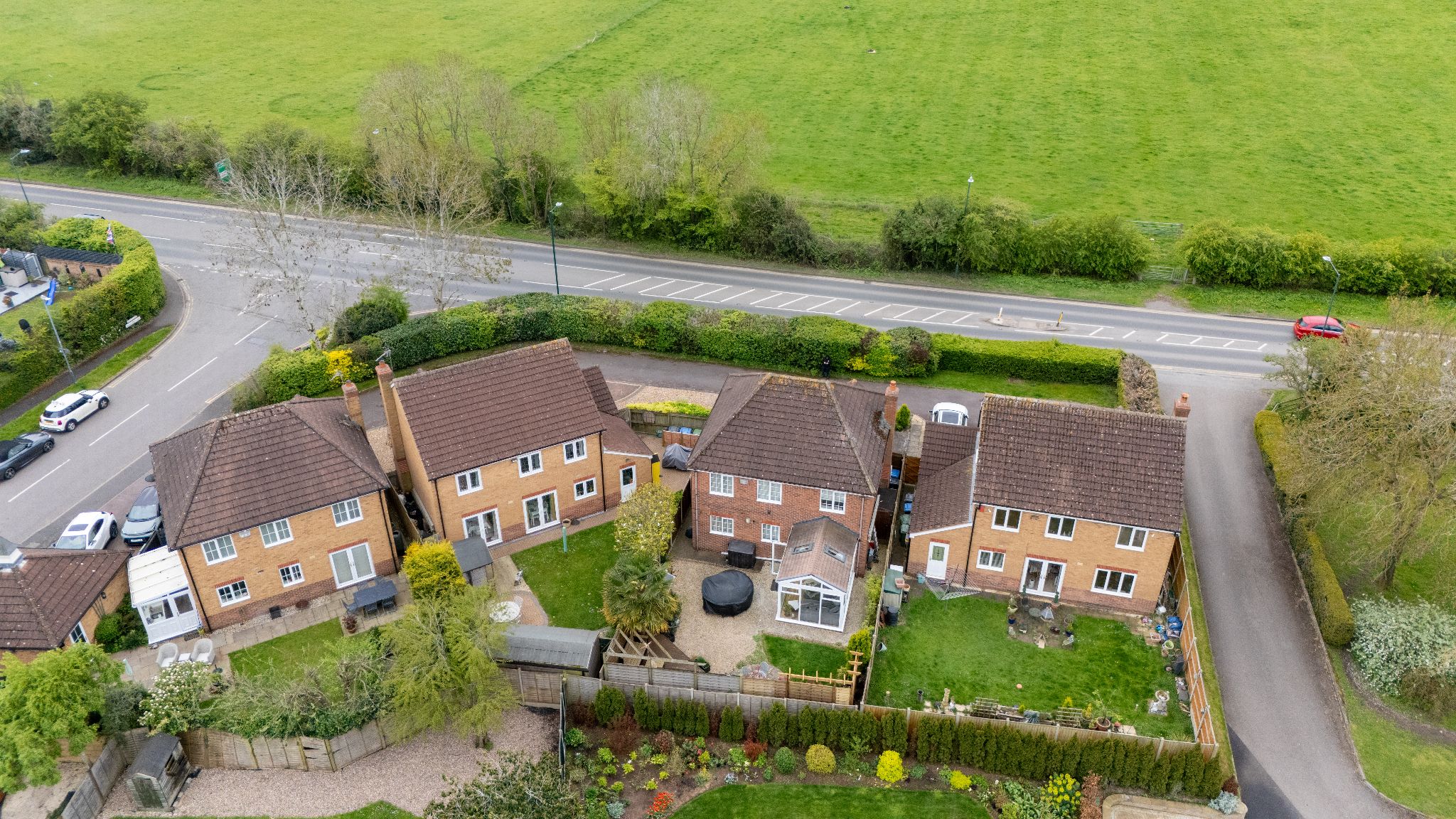 3 bedroom detached house For Sale Studley - Property photograph
