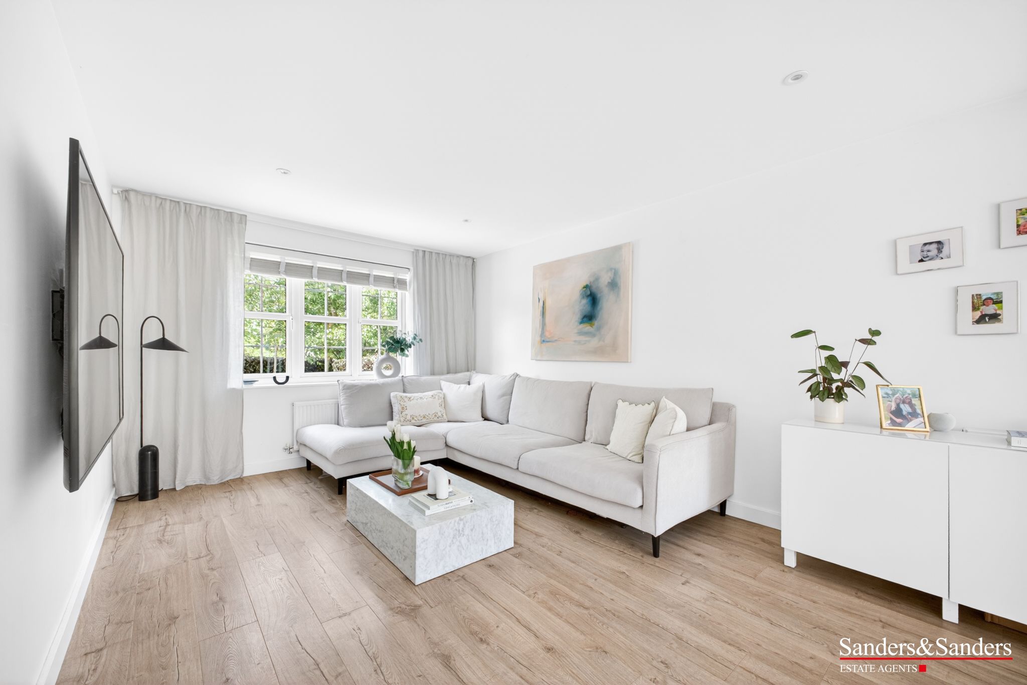 6 bedroom detached house For Sale in Bidford On Avon, Alcester - Property photograph