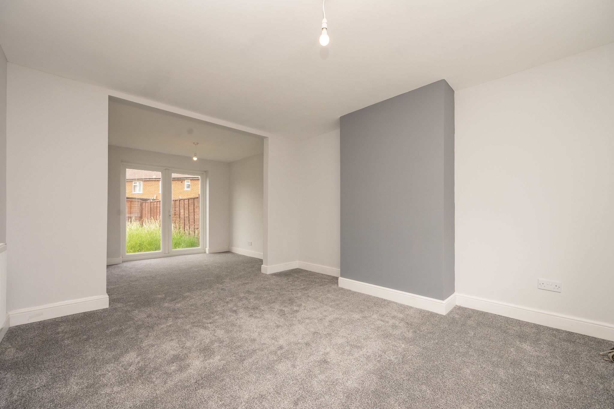 3 bedroom mid terraced house For Sale Alcester - Property photograph