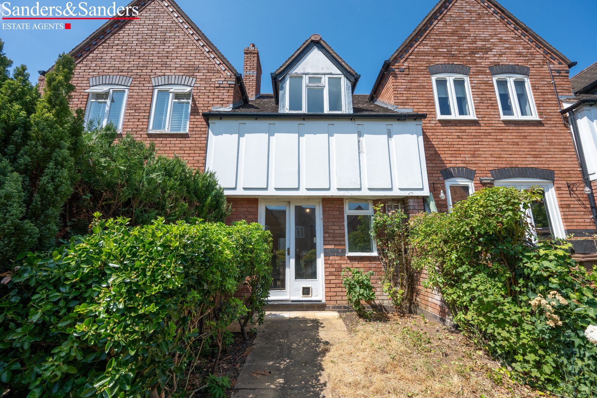 2 bedroom mid terraced house For Sale Alcester - Photograph 1